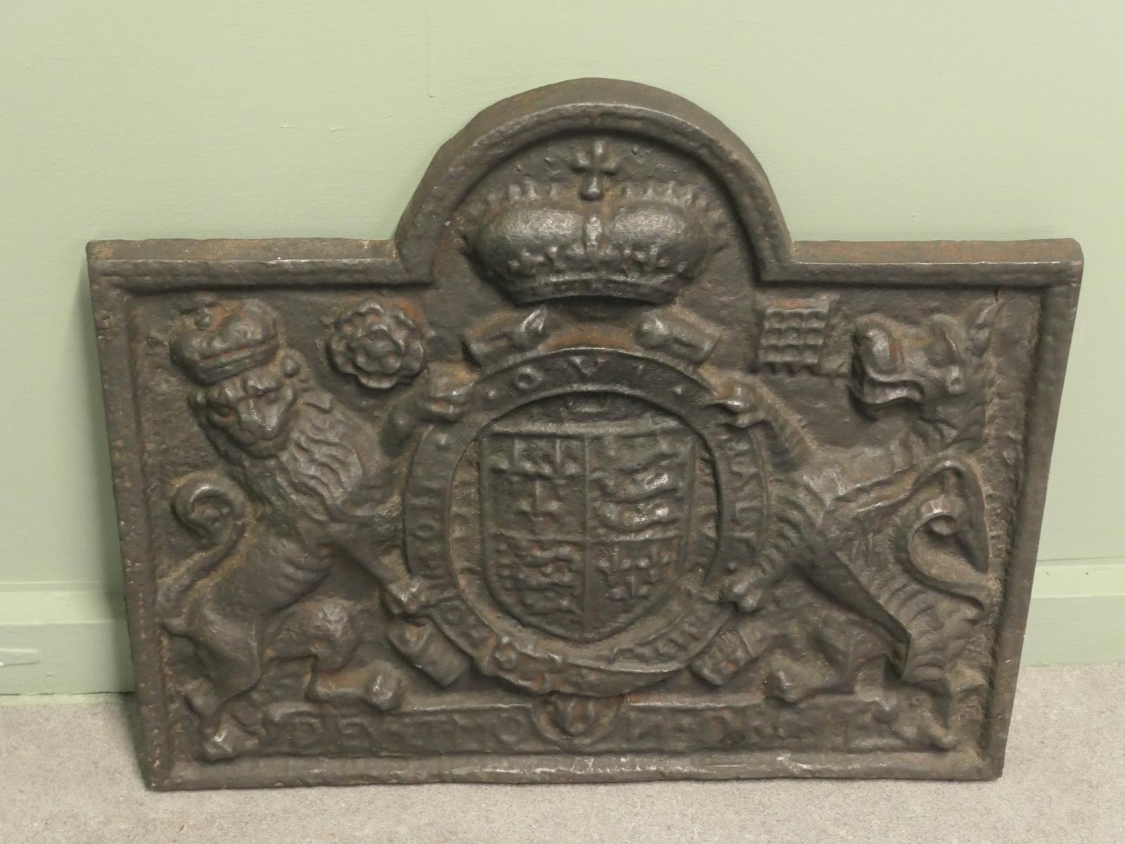 Large Iron Fire Back, Royal Crest & Motto (1 of 7) Large Iron Fire Back, Royal Crest & Motto (1 of 7)