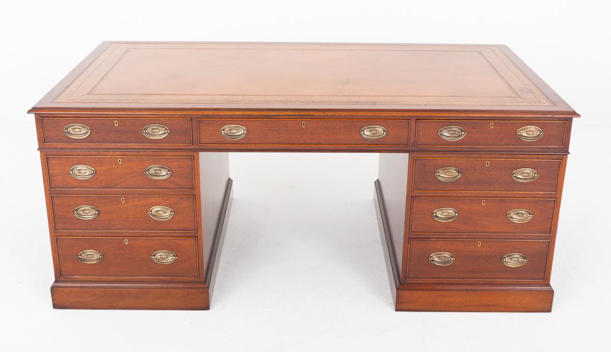 Georgian Style Mahogany Partners Desk (1 of 7) Georgian Style Mahogany Partners Desk (1 of 7)