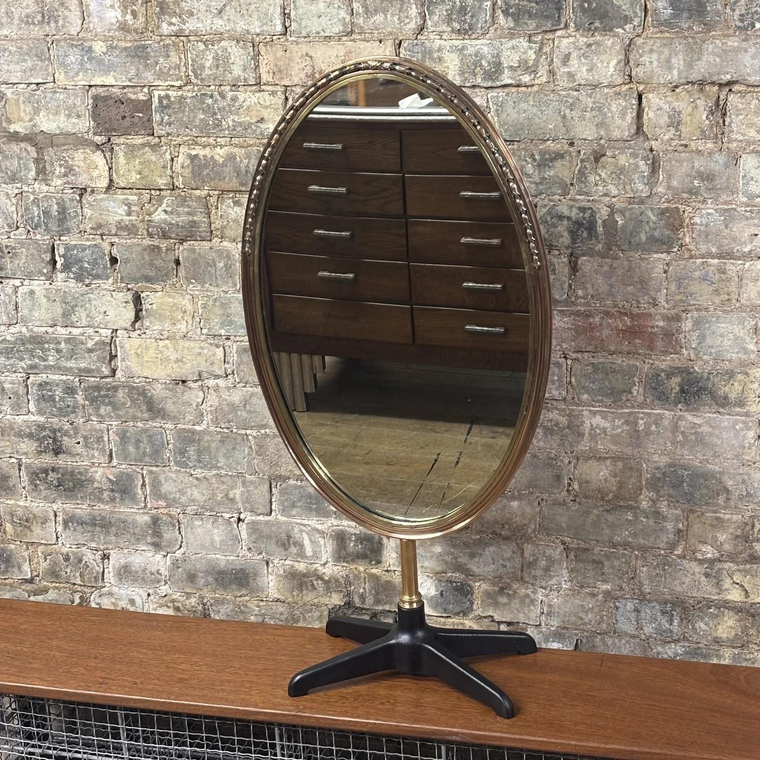Early 20th Century Oval Brass Dressing Mirror (1 of 6) Early 20th Century Oval Brass Dressing Mirror (1 of 6)