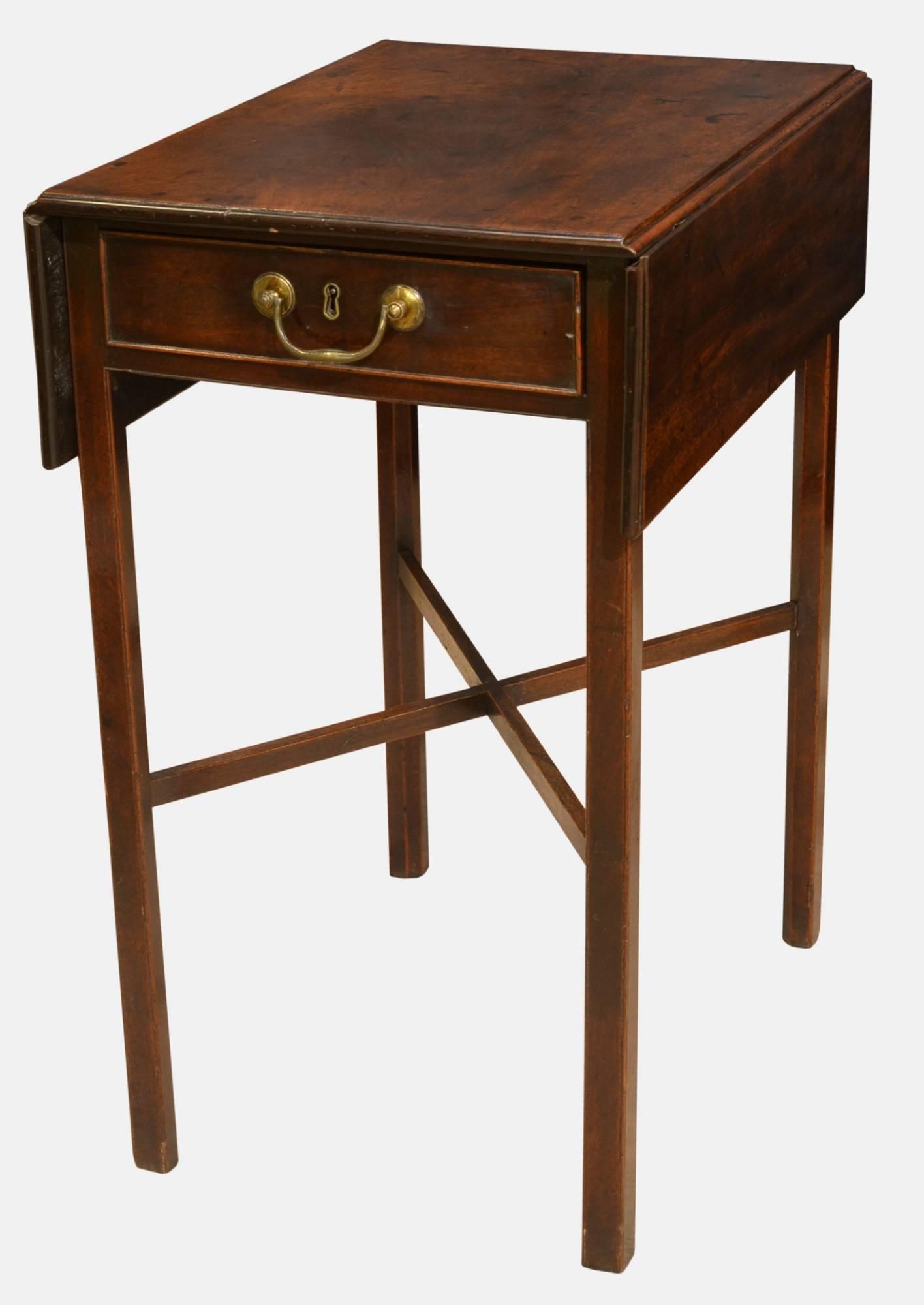 George III Mahogany Pembroke Table (1 of 1) George III Mahogany Pembroke Table (1 of 1)