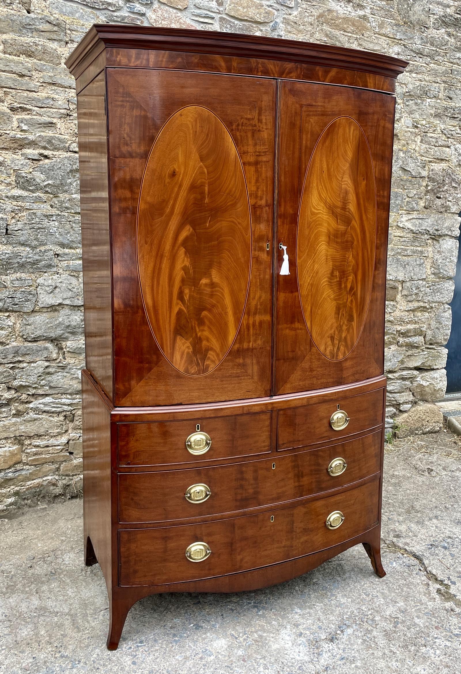 Georgian Mahogany Bow Fronted Wardrobe (1 of 21) Georgian Mahogany Bow Fronted Wardrobe (1 of 21)