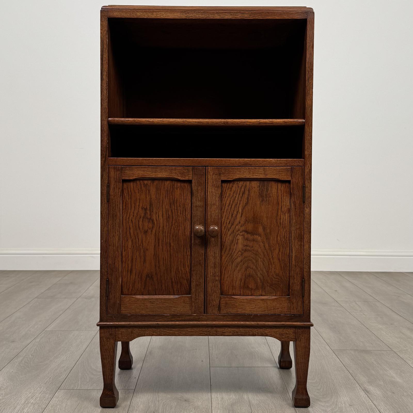 Antique 20th Century Good Quality Small Oak Cabinet (1 of 10)