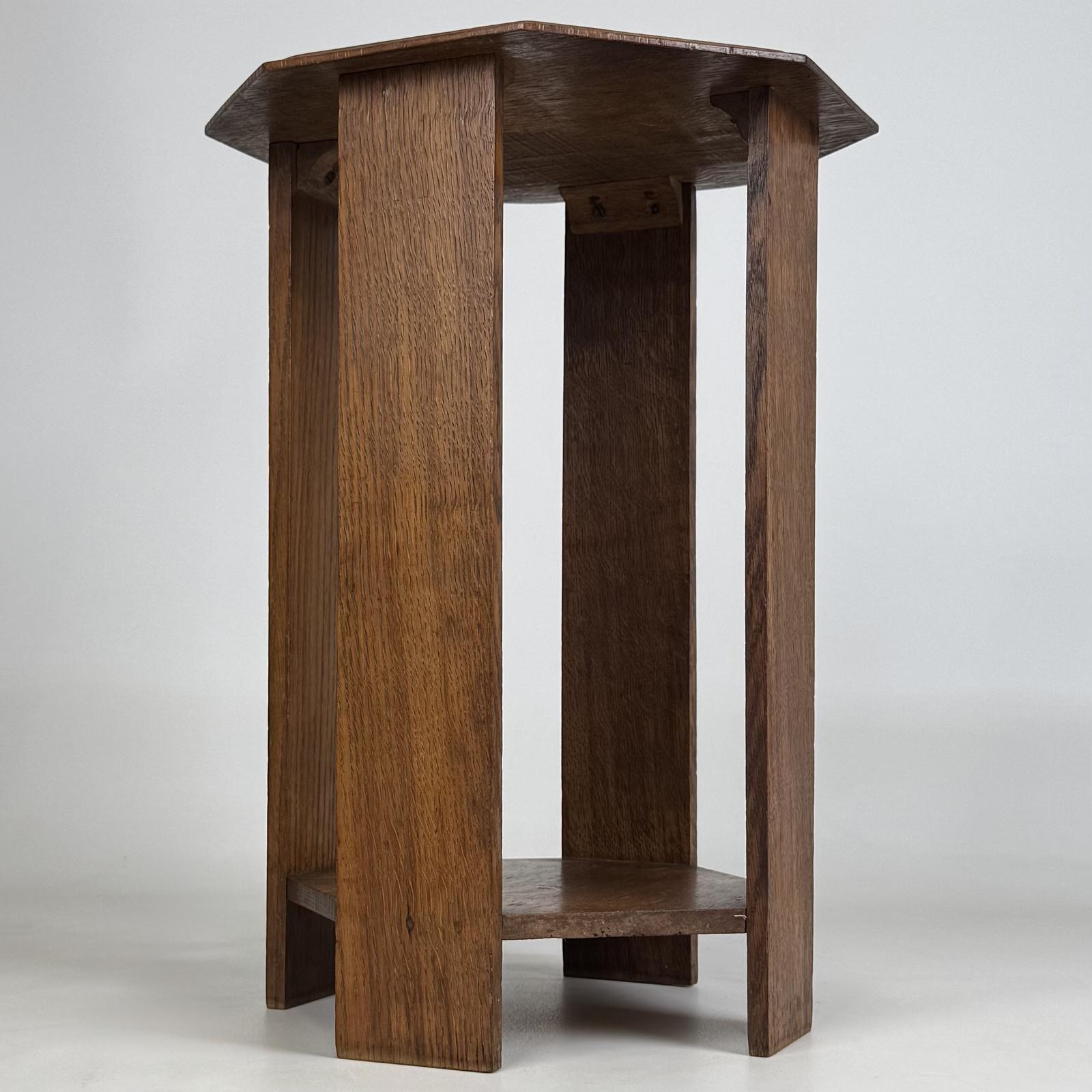 Antique 20th Century Art & Crafts Side Table In Golden Oak (1 of 9)