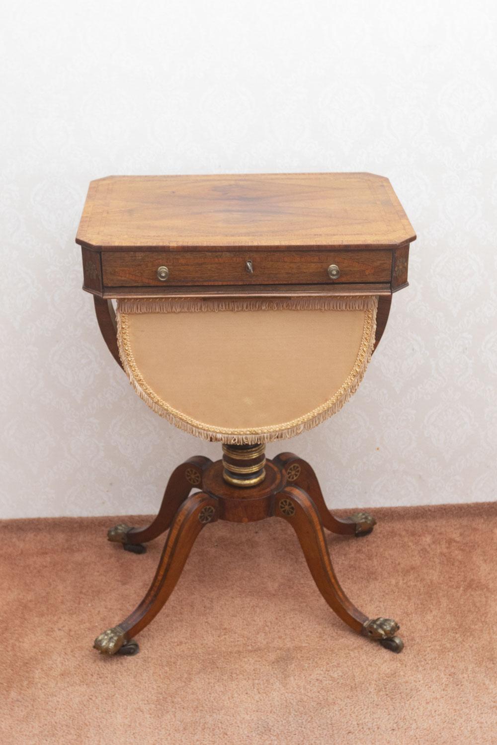 Regency Period Sewing Table / Work Table (1 of 11)