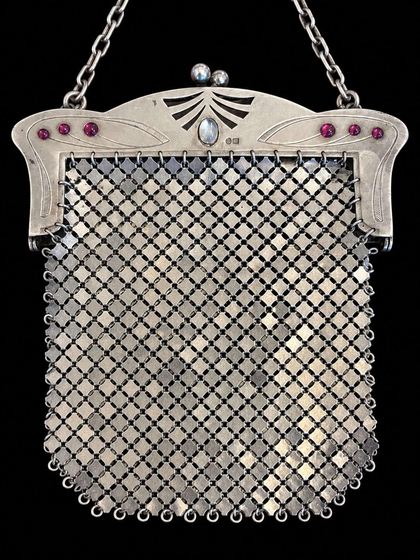 Antique Silver Mesh Evening Purse - Art Deco (1 of 13) Antique Silver Mesh Evening Purse - Art Deco (1 of 13)