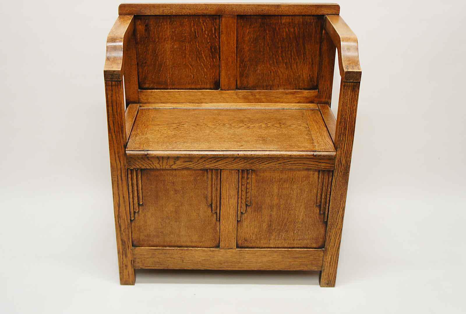 Single hall seat