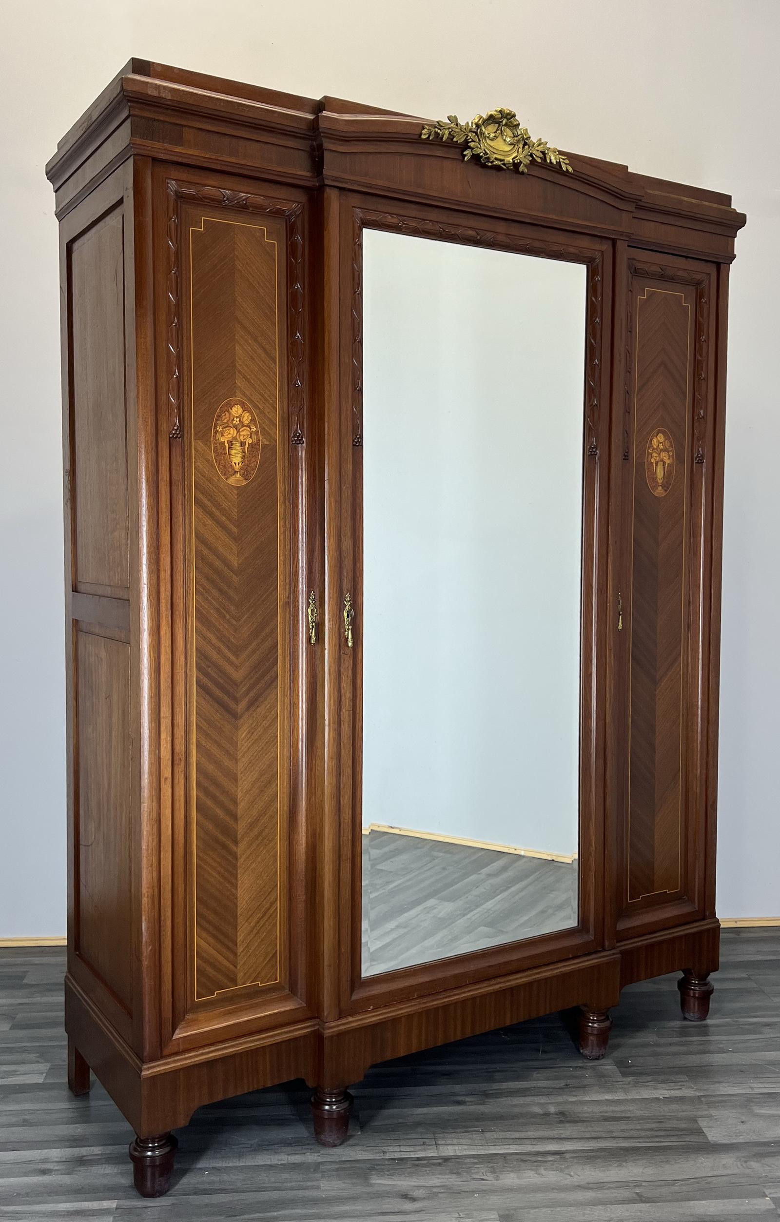 Impressive Antique French Armoire Wardrobe with Mirror (1 of 13) Impressive Antique French Armoire Wardrobe with Mirror (1 of 13)