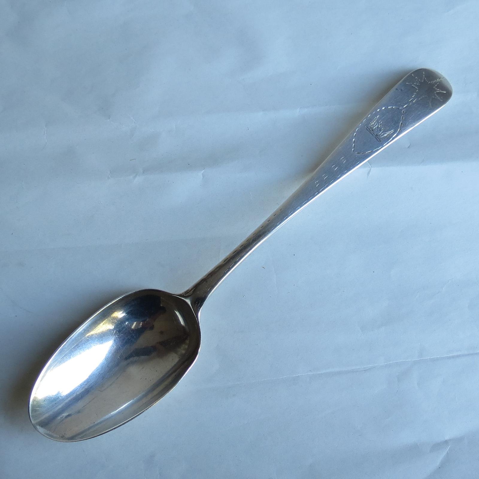 Irish, Georgian Silver, Bottom-Marked Tablespoon (1 of 6)