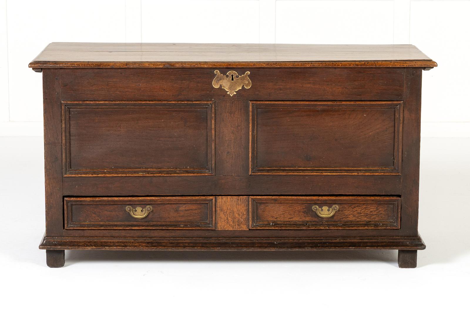 18th Century English Oak Mule Chest (1 of 6) 18th Century English Oak Mule Chest (1 of 6)
