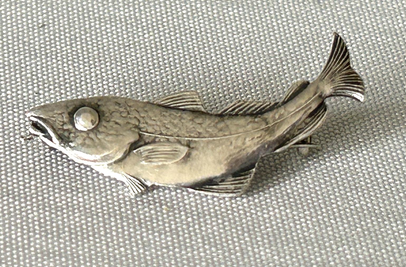 Norwegian Vintage Silver Cod Fish Brooch (1 of 6) Norwegian Vintage Silver Cod Fish Brooch (1 of 6)