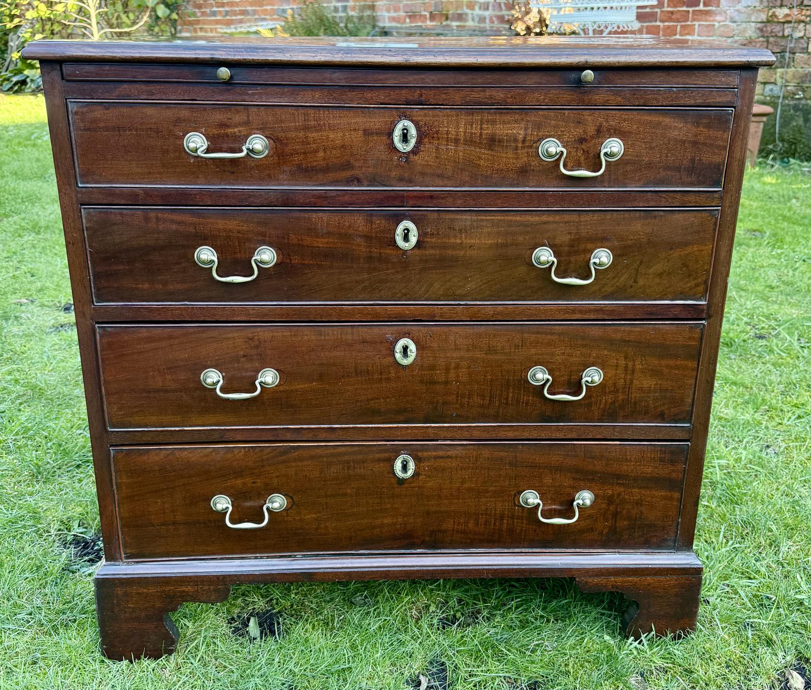 Small 18th Century Chest of Drawers (1 of 7)