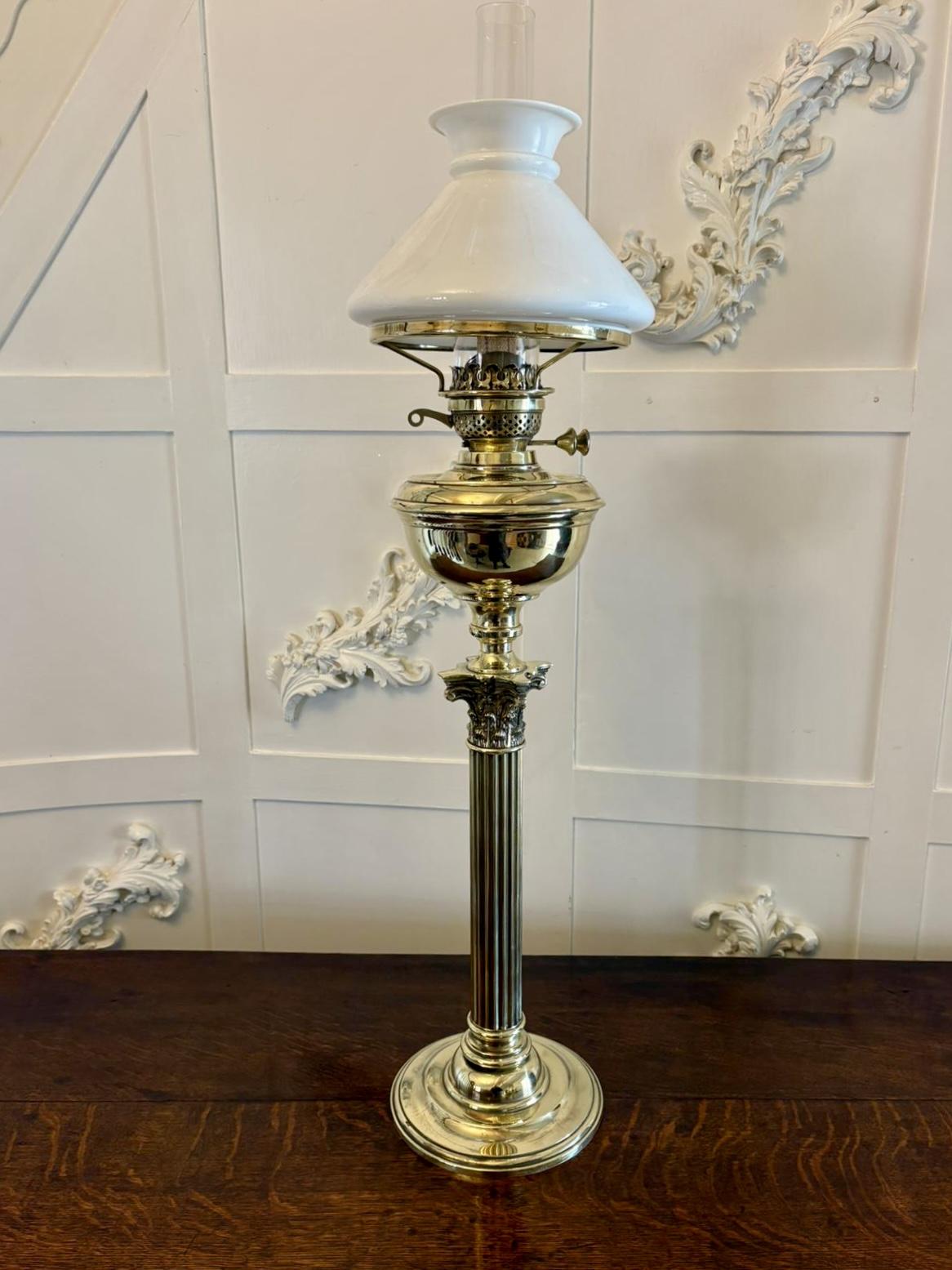 Antique Victorian Quality Brass Oil Lamp (1 of 10)