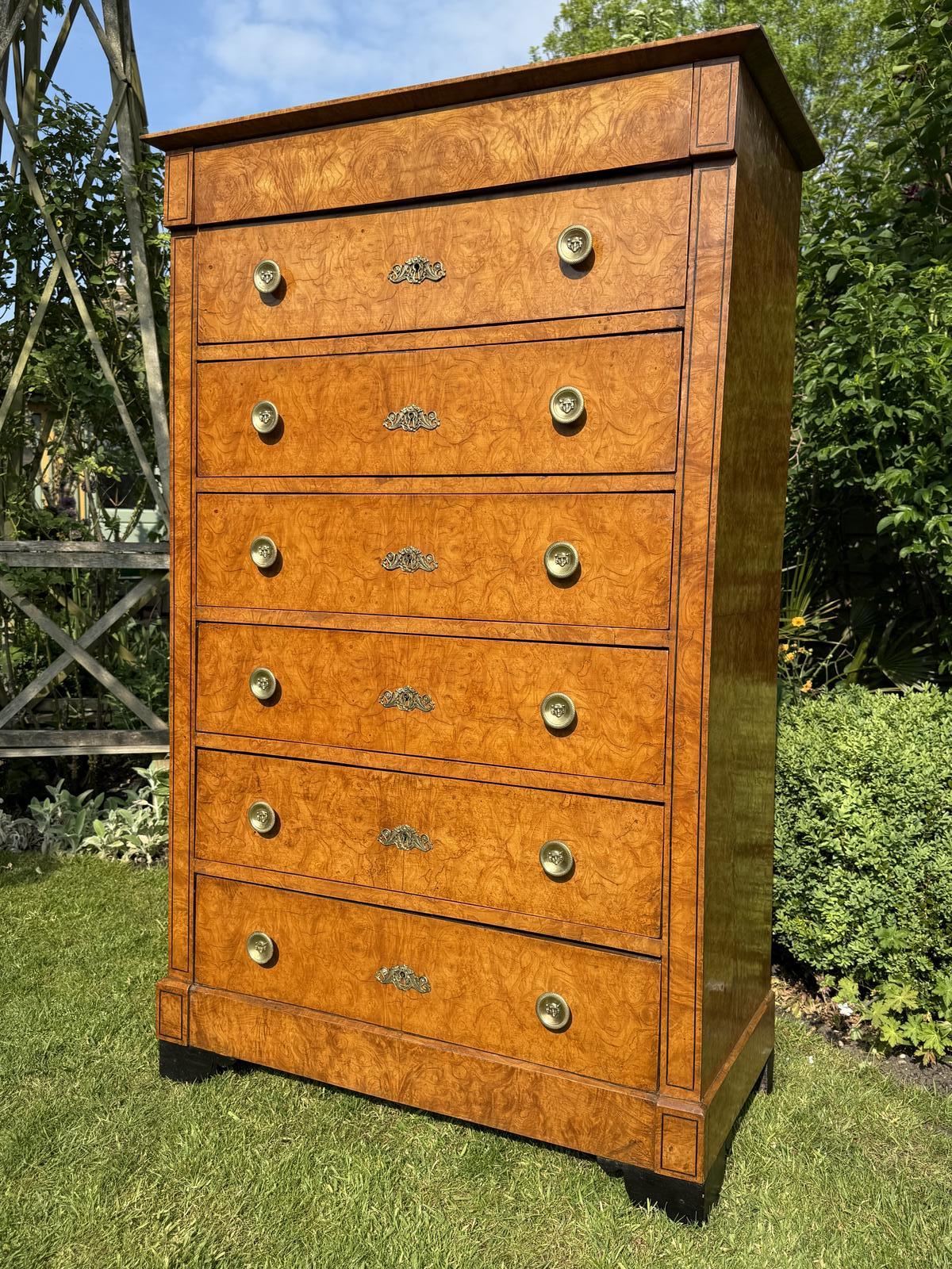 Burr Ash Semainier (1 of 7)