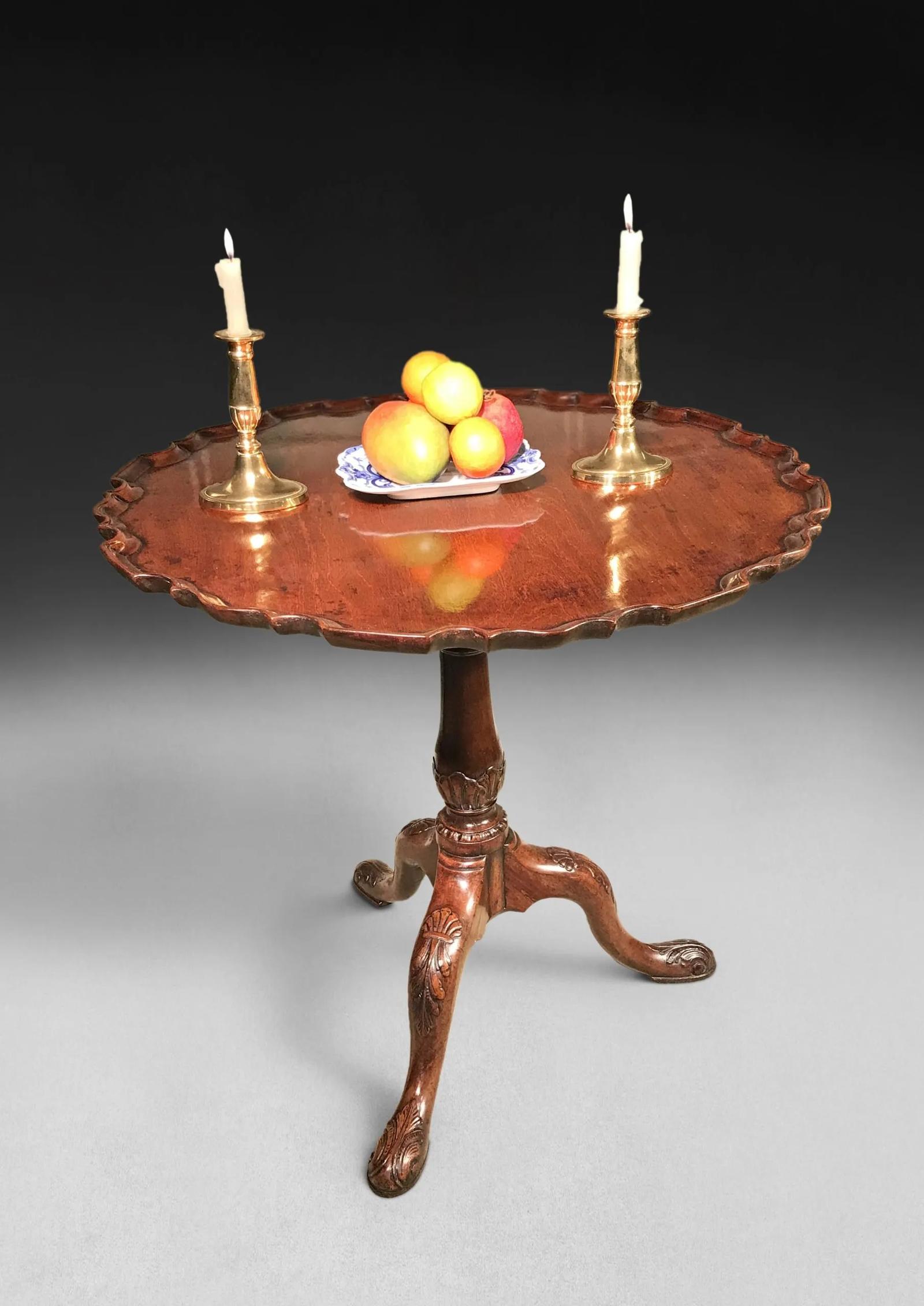 Chippendale Period Carved Mahogany Piecrust Tripod Table (1 of 11)