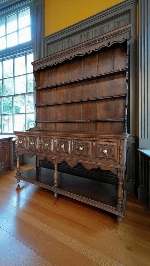 Good Quality Oak Jacobean Style Dresser (1 of 9)