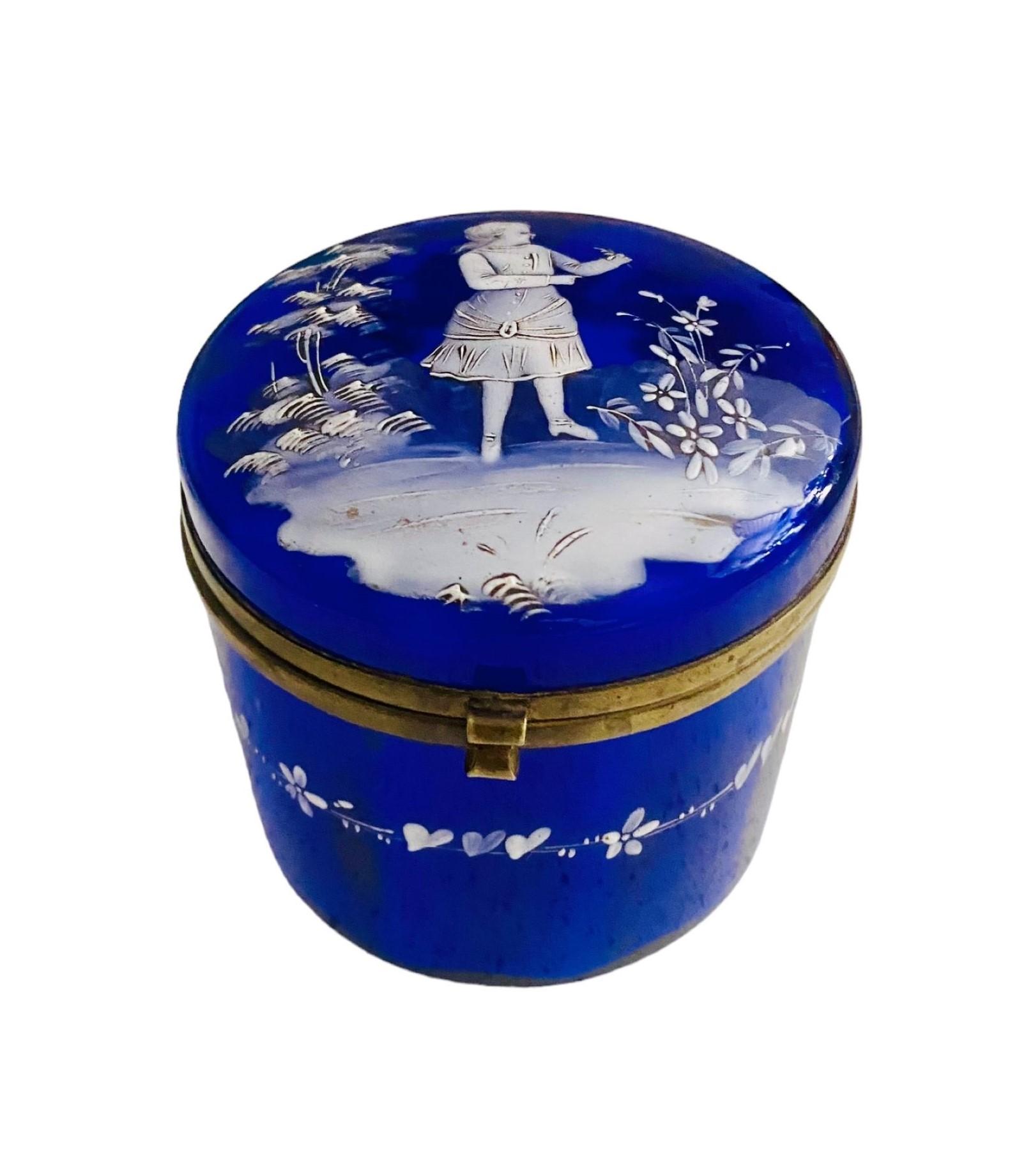 Large Antique Bohemian Mary Gregory Trinket Pot / Dressing Table Box C1880 (1 of 7)