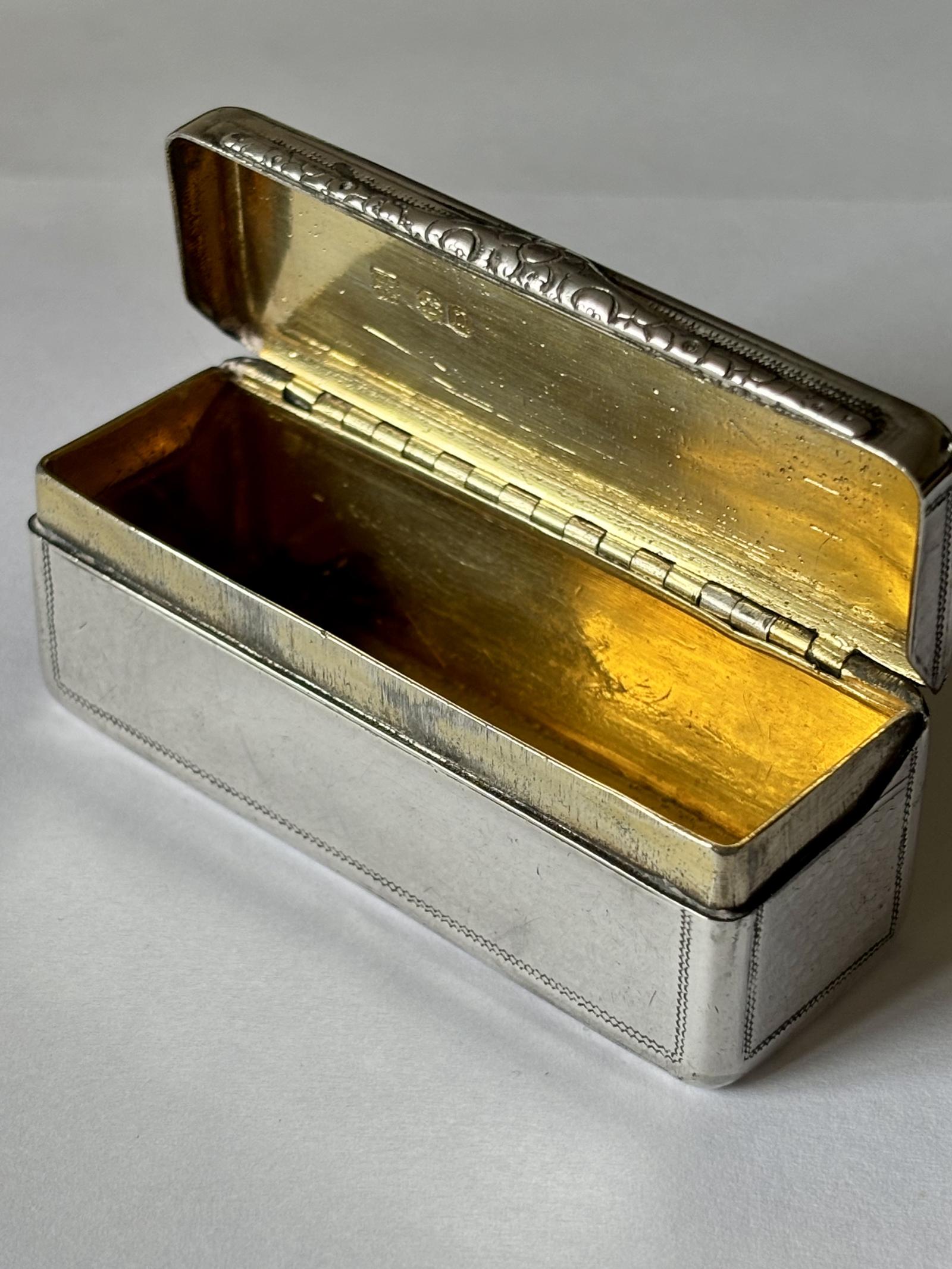Silver Gilt George IV Oblong Snuff Box Rawlings & Summers London 1828 (1 of 13)