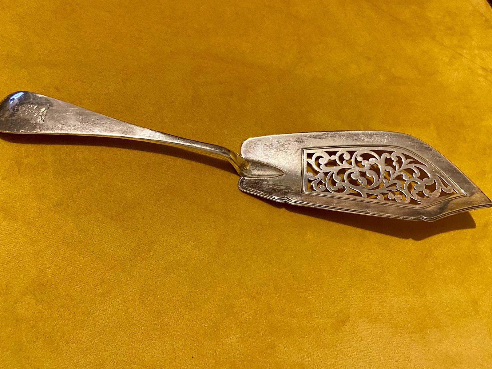 Large Victorian Silver Fish Slice London 1843 George Adams (1 of 9) Large Victorian Silver Fish Slice London 1843 George Adams (1 of 9)