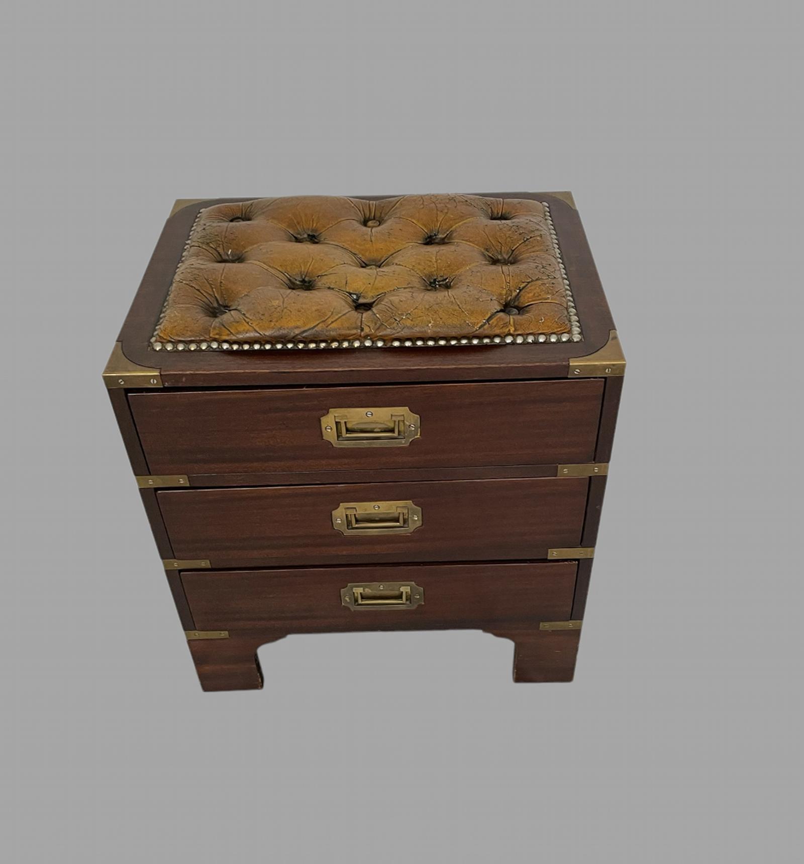 Harrods Kennedy Campaign Stool (1 of 4) Harrods Kennedy Campaign Stool (1 of 4)