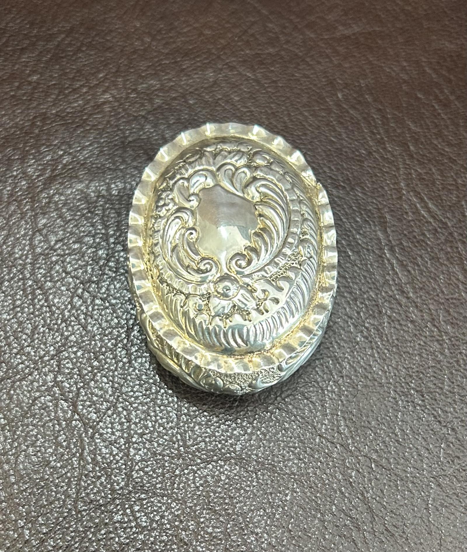 Silver Victorian Pill Box (1 of 3) Silver Victorian Pill Box (1 of 3)