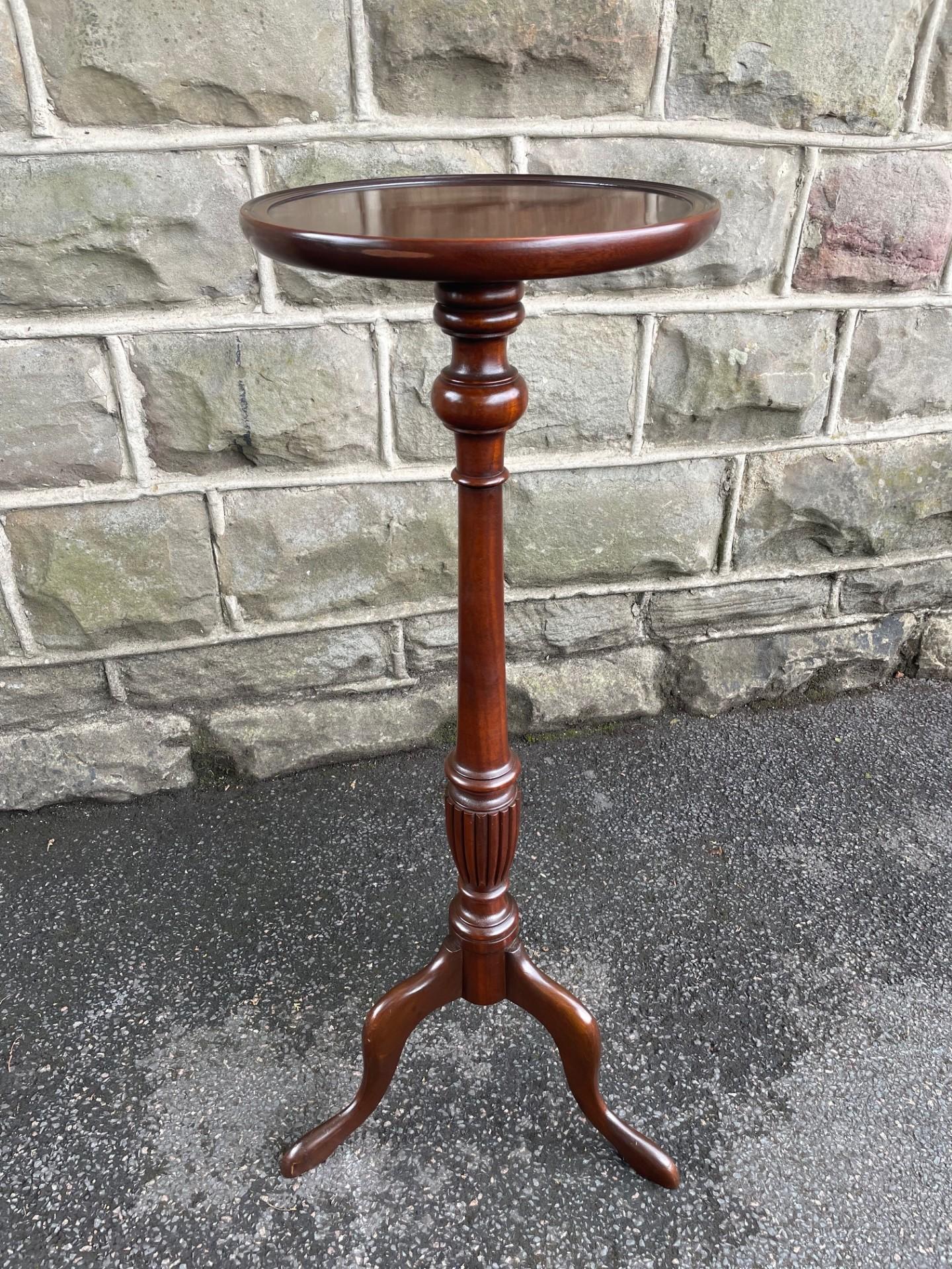 Quality Mahogany Plant Stand Torchiere (1 of 6)