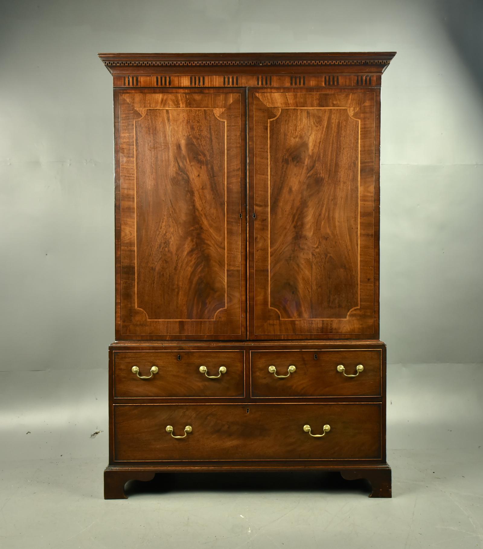 Georgian Mahogany  Wardrobe (1 of 6)