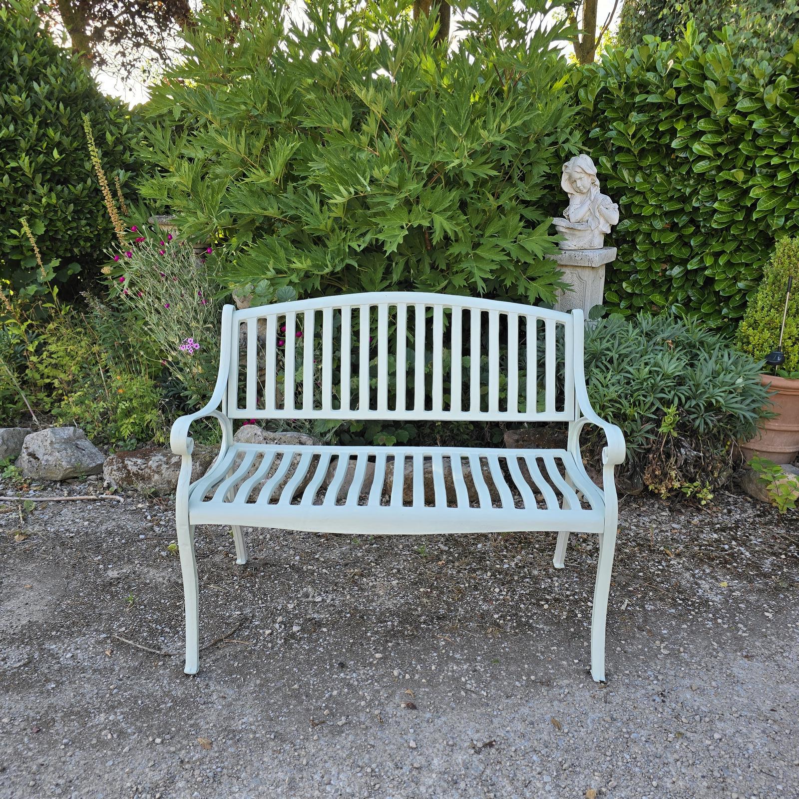 Good Conservatory Garden Bench (1 of 7)