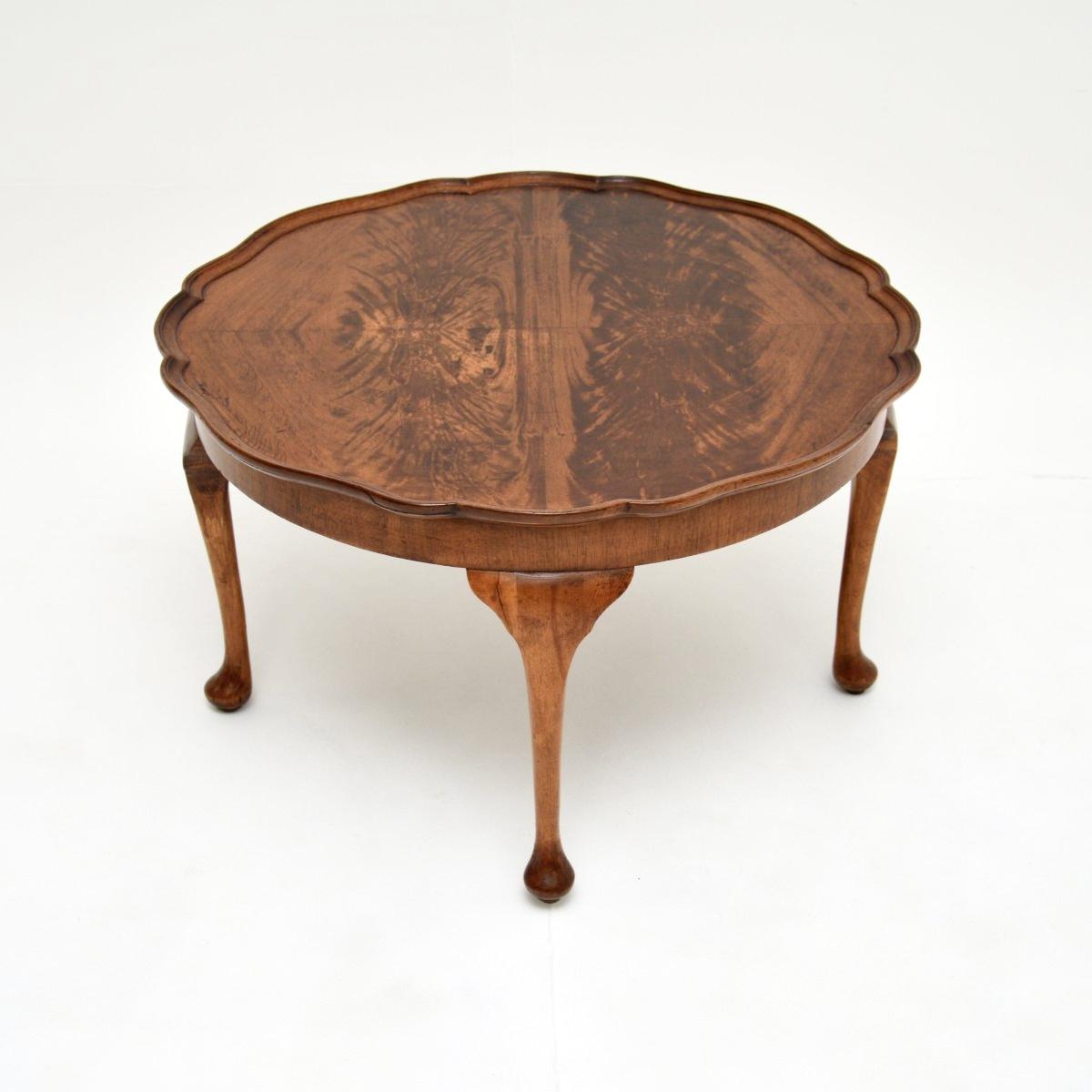 Mahogany Pie Crust Coffee Table (1 of 5) Mahogany Pie Crust Coffee Table (1 of 5)