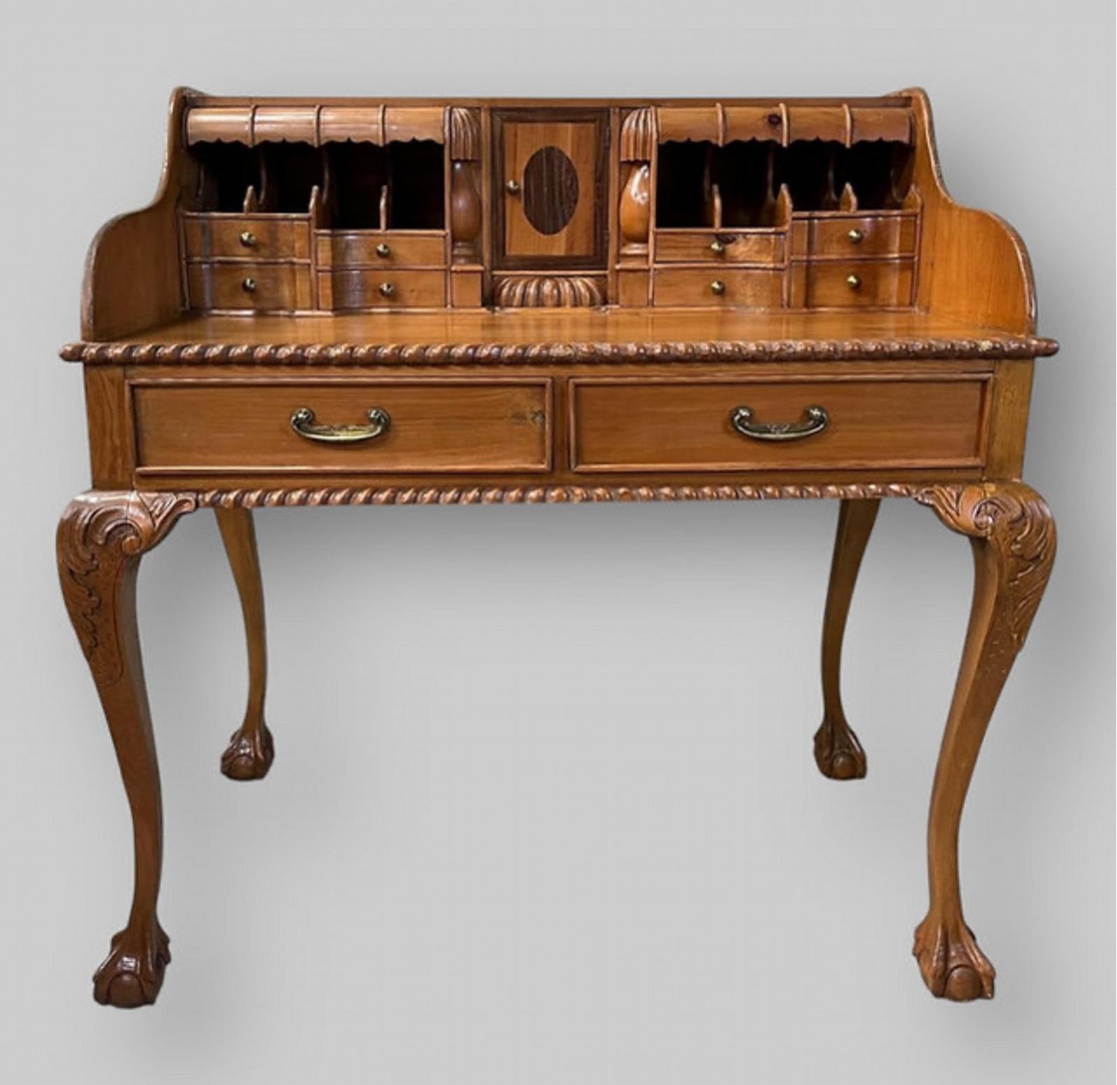Interesting Apprentice Copy of Chippendale Original Desk (1 of 6)