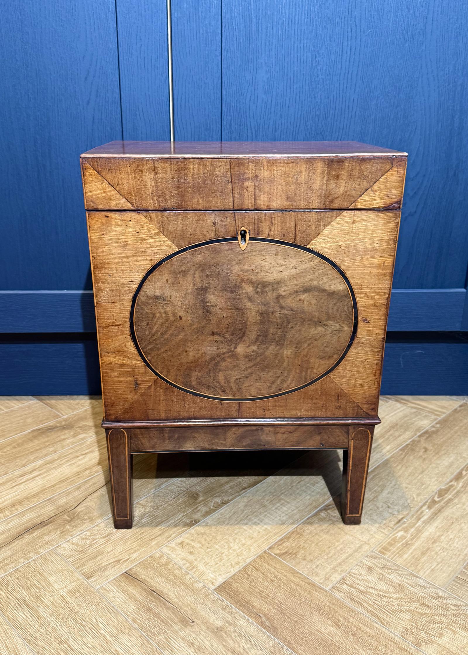 Antique Cellarette (1 of 5) Antique Cellarette (1 of 5)