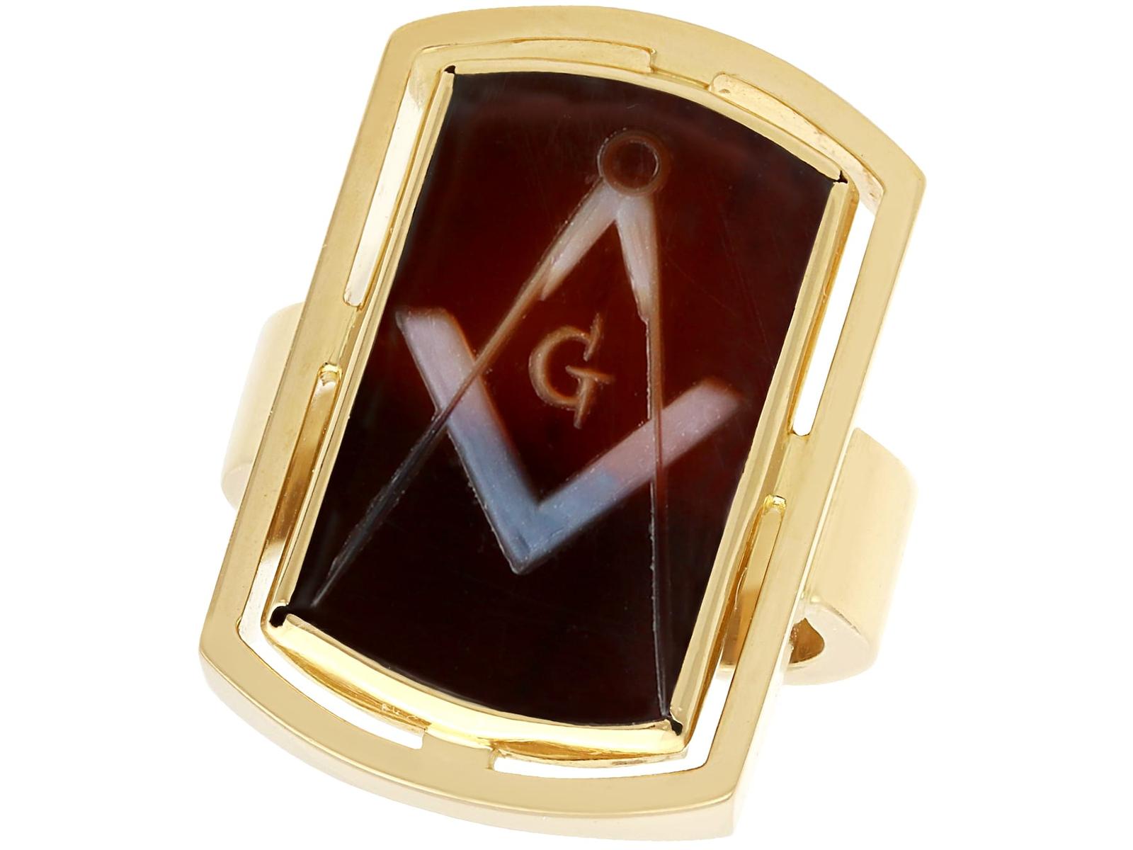 Vintage 3.31ct Agate & 18ct Yellow Gold Masonic Ring (1 of 9)