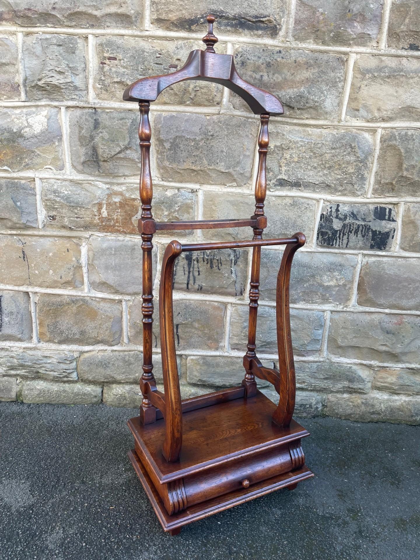 Quality Oak Valet Clothes Stand (1 of 11)