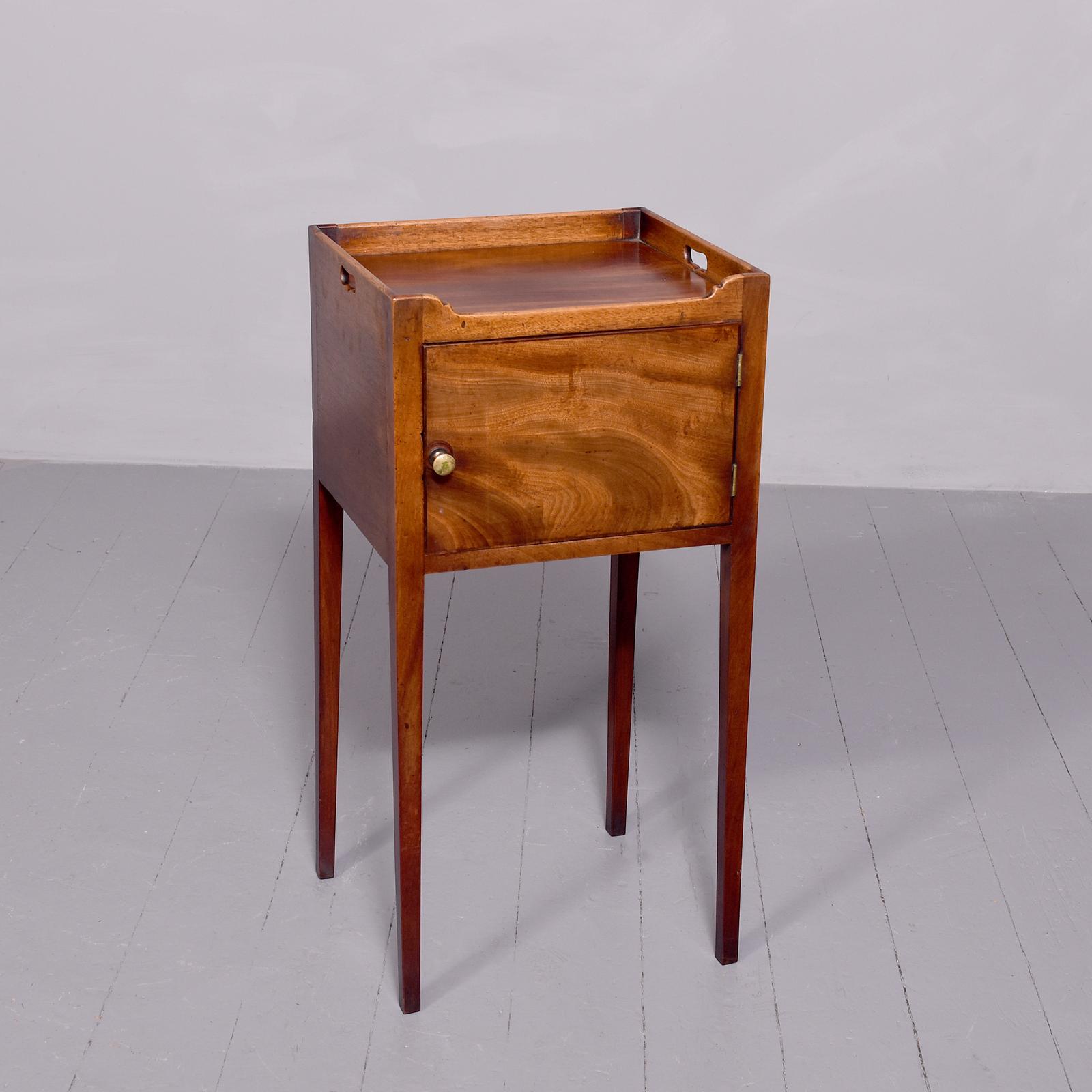 Late George III Mahogany Bedside Cabinet (1 of 7) Late George III Mahogany Bedside Cabinet (1 of 7)