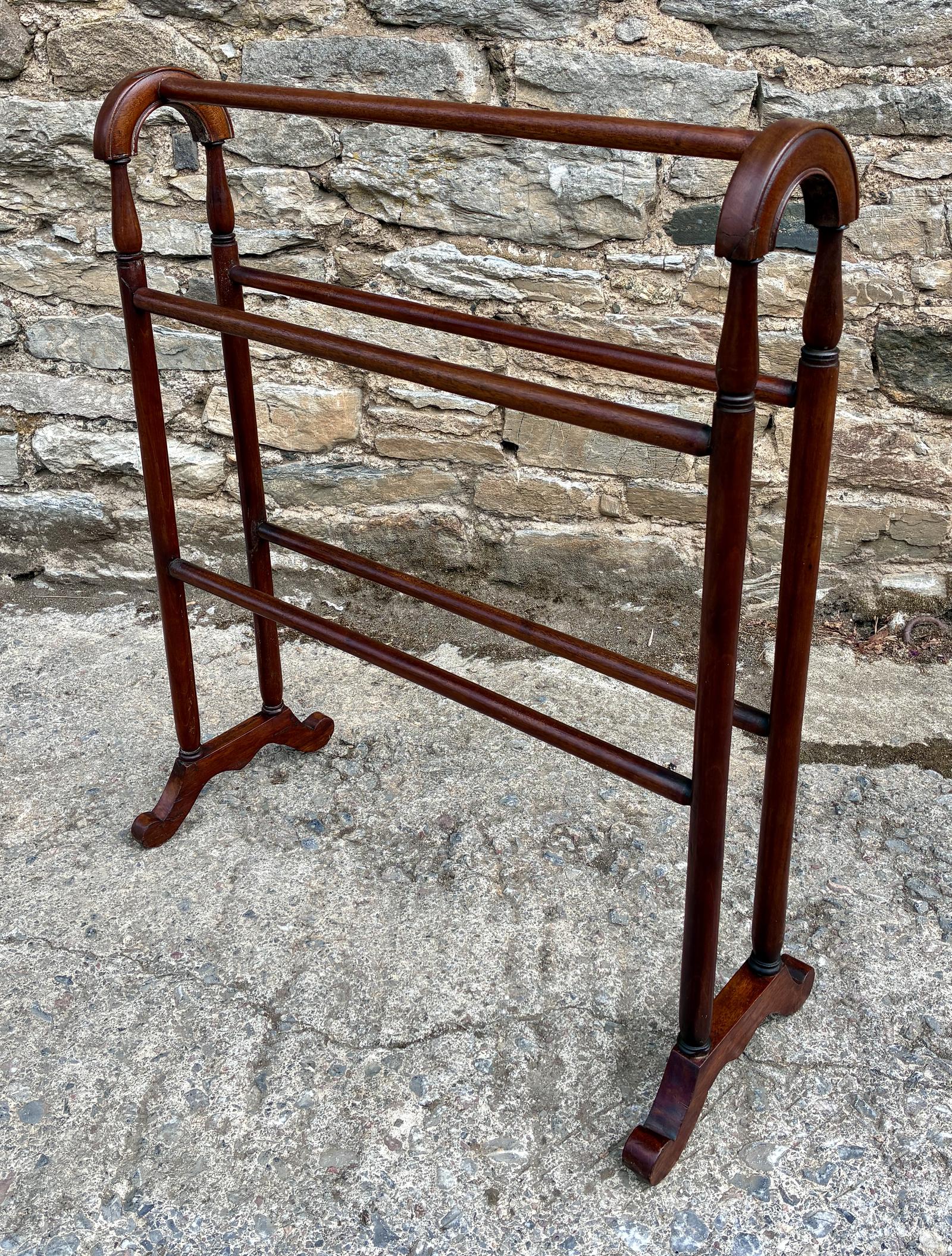 Victorian Mahogany Towel Rail (1 of 9) Victorian Mahogany Towel Rail (1 of 9)
