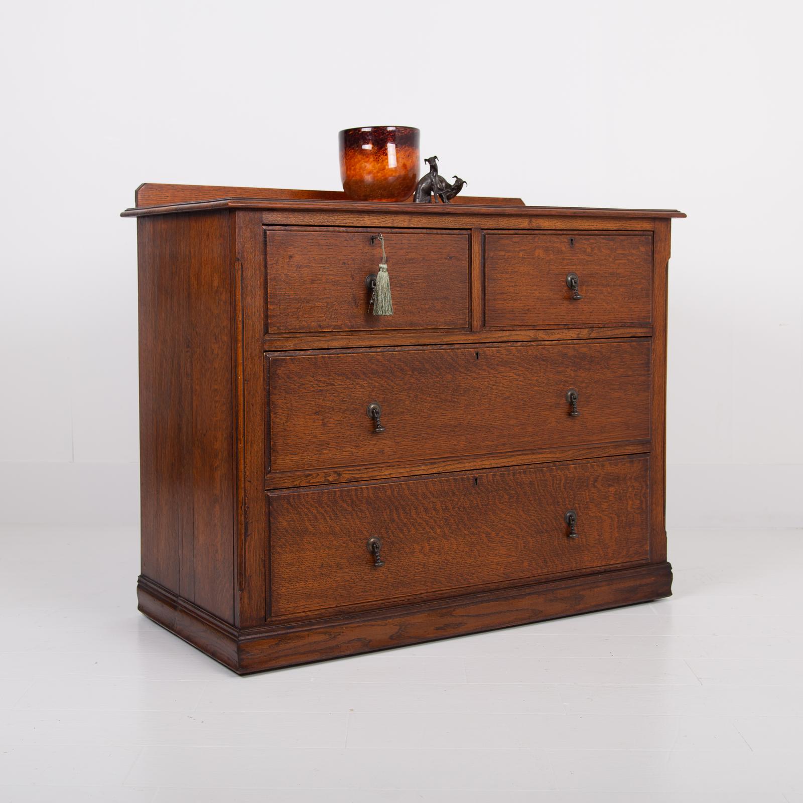 Late Victorian English Oak of Drawers c.1900 (1 of 13) Late Victorian English Oak of Drawers c.1900 (1 of 13)