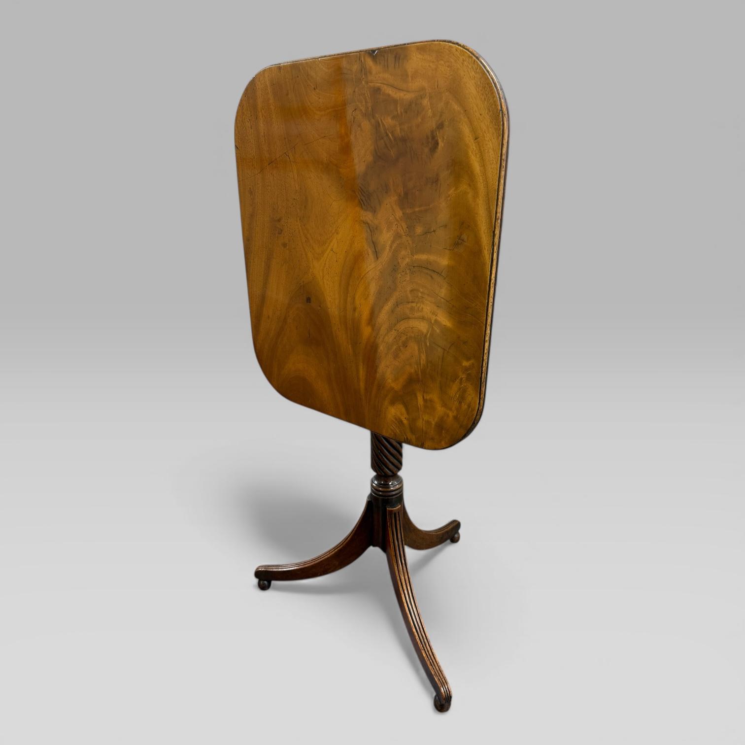 Antique Regency Mahogany Tilt-top Occasional Table (1 of 14) Antique Regency Mahogany Tilt-top Occasional Table (1 of 14)