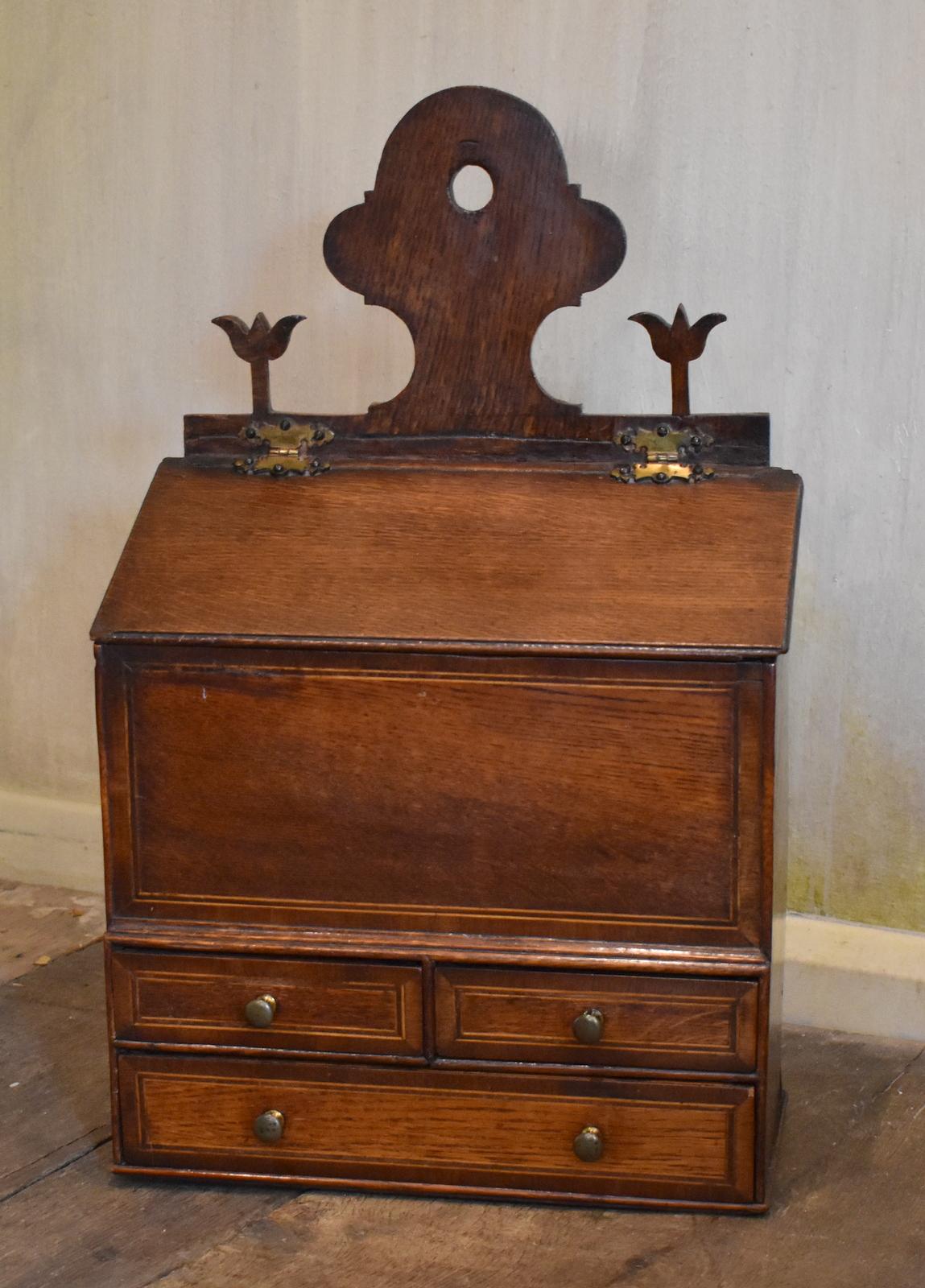 Superb Georgian Oak Candle Box (1 of 9) Superb Georgian Oak Candle Box (1 of 9)