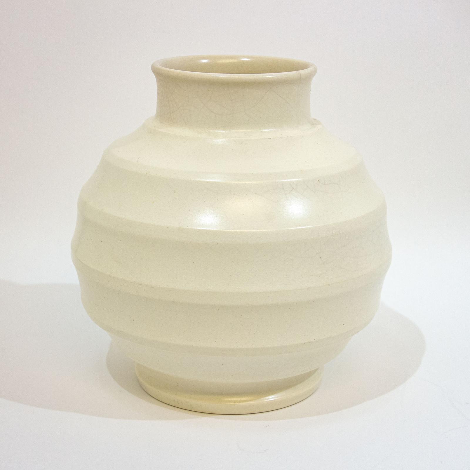 Keith Murray Moonstone Football Vase (1 of 5)