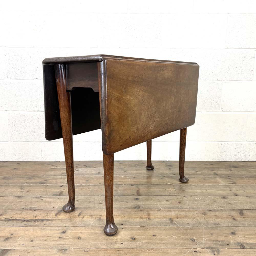 Antique 18th Century Walnut Drop-leaf Table (1 of 11) Antique 18th Century Walnut Drop-leaf Table (1 of 11)