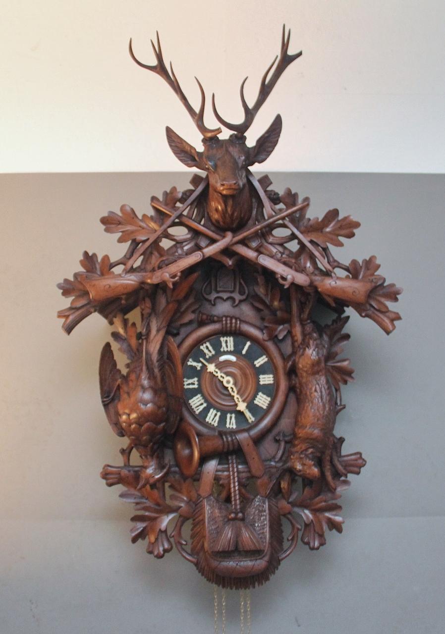 19th Century Black Forest Walnut Cuckoo Clock (1 of 17) 19th Century Black Forest Walnut Cuckoo Clock (1 of 17)