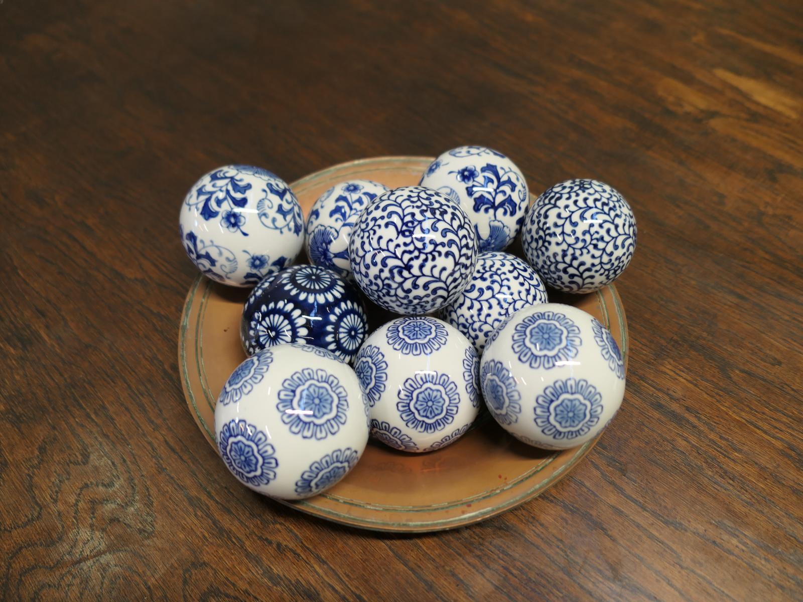 Collection of Ten Blue & White Decorative Ceramic Balls (1 of 6) Collection of Ten Blue & White Decorative Ceramic Balls (1 of 6)