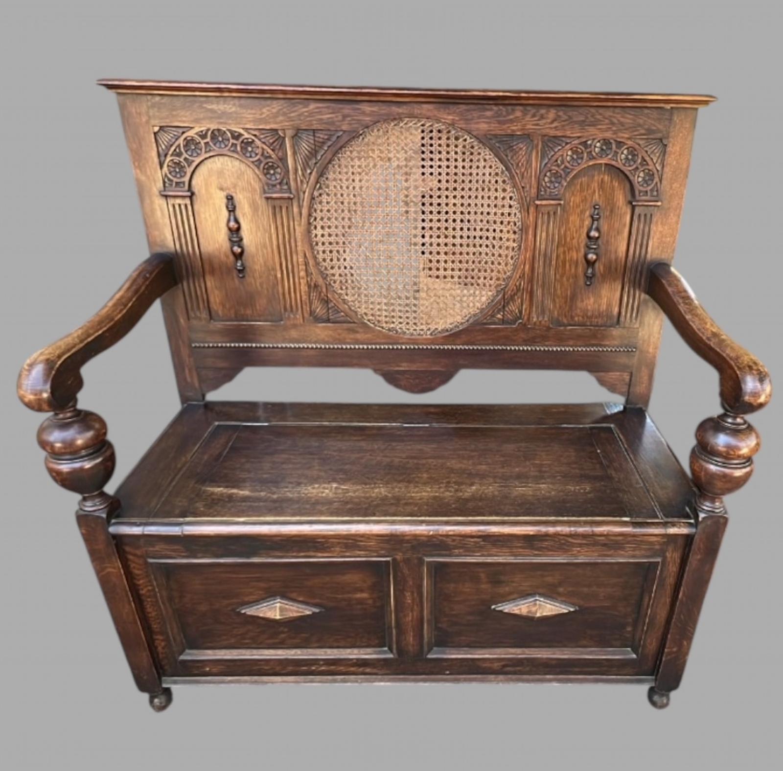 A Quality c.1910 Oak Settle/Hall Bench (1 of 7) A Quality c.1910 Oak Settle/Hall Bench (1 of 7)