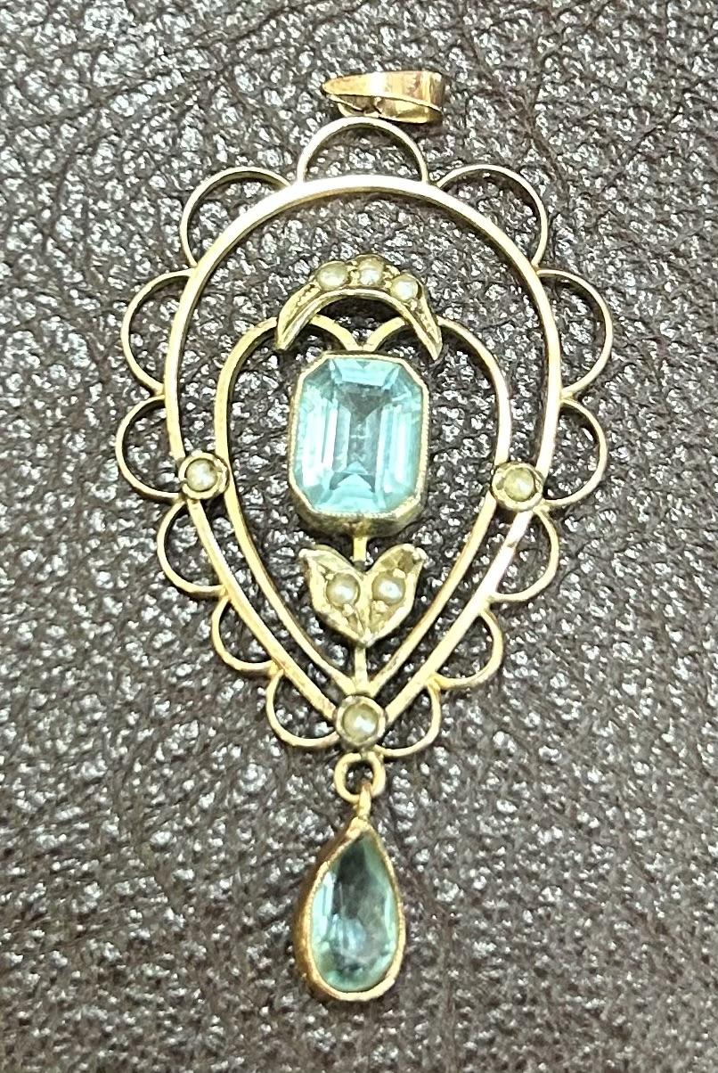 9ct Aquamarine and Pearl Drop Pendant (1 of 3)