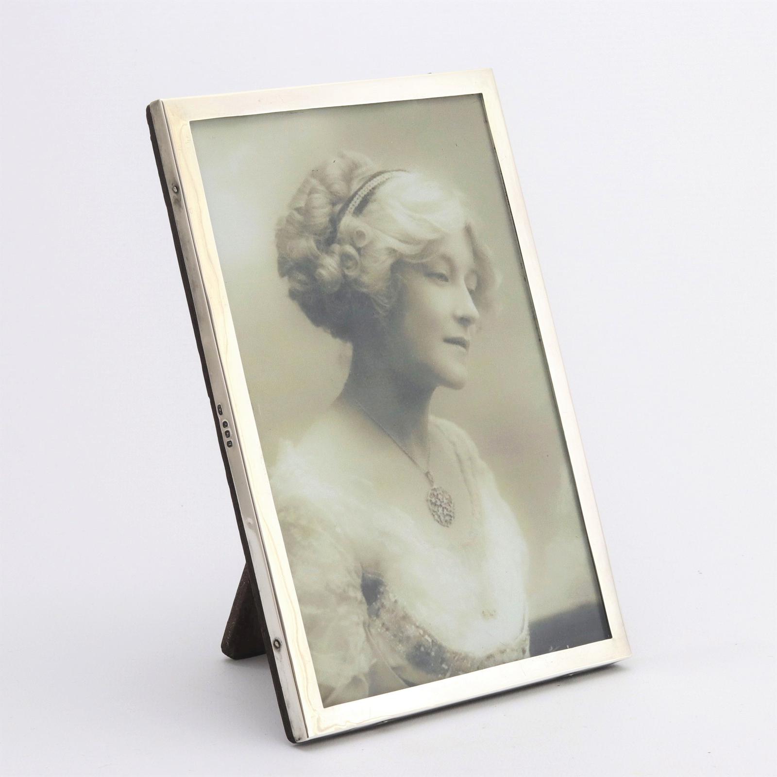 Rectangular Silver Photograph Frame by Samuel M Levi Birmingham 1915 (1 of 9) Rectangular Silver Photograph Frame by Samuel M Levi Birmingham 1915 (1 of 9)