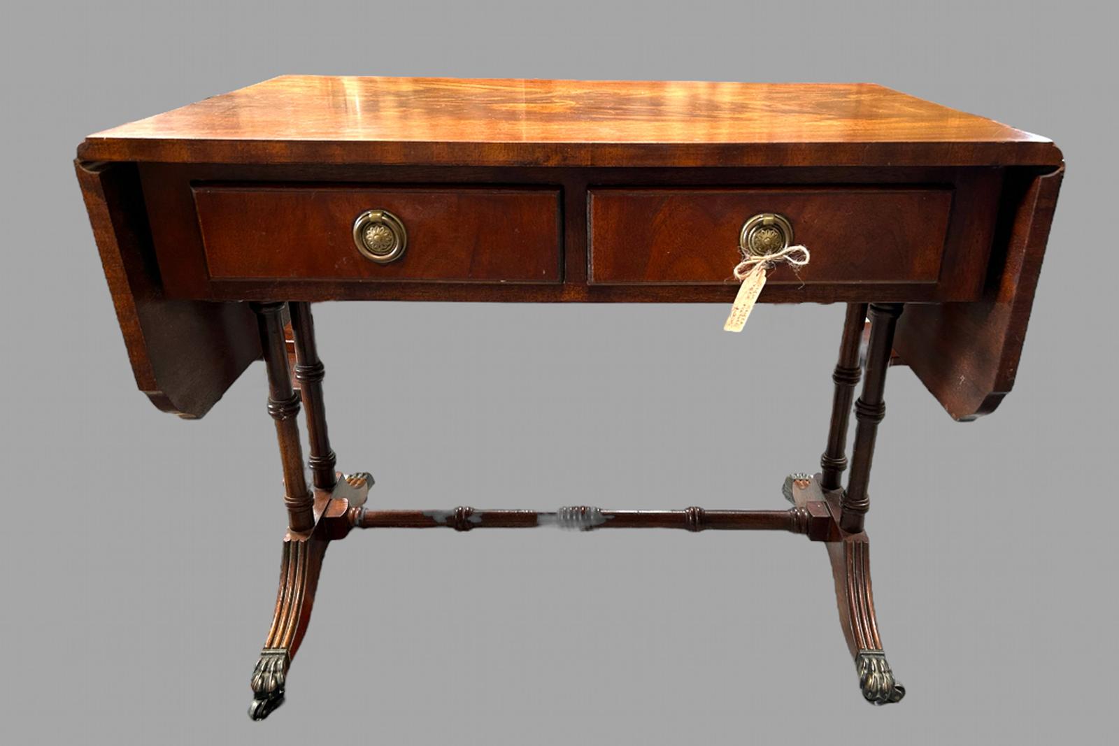 A Small Attractive Pembroke Table (1 of 6)