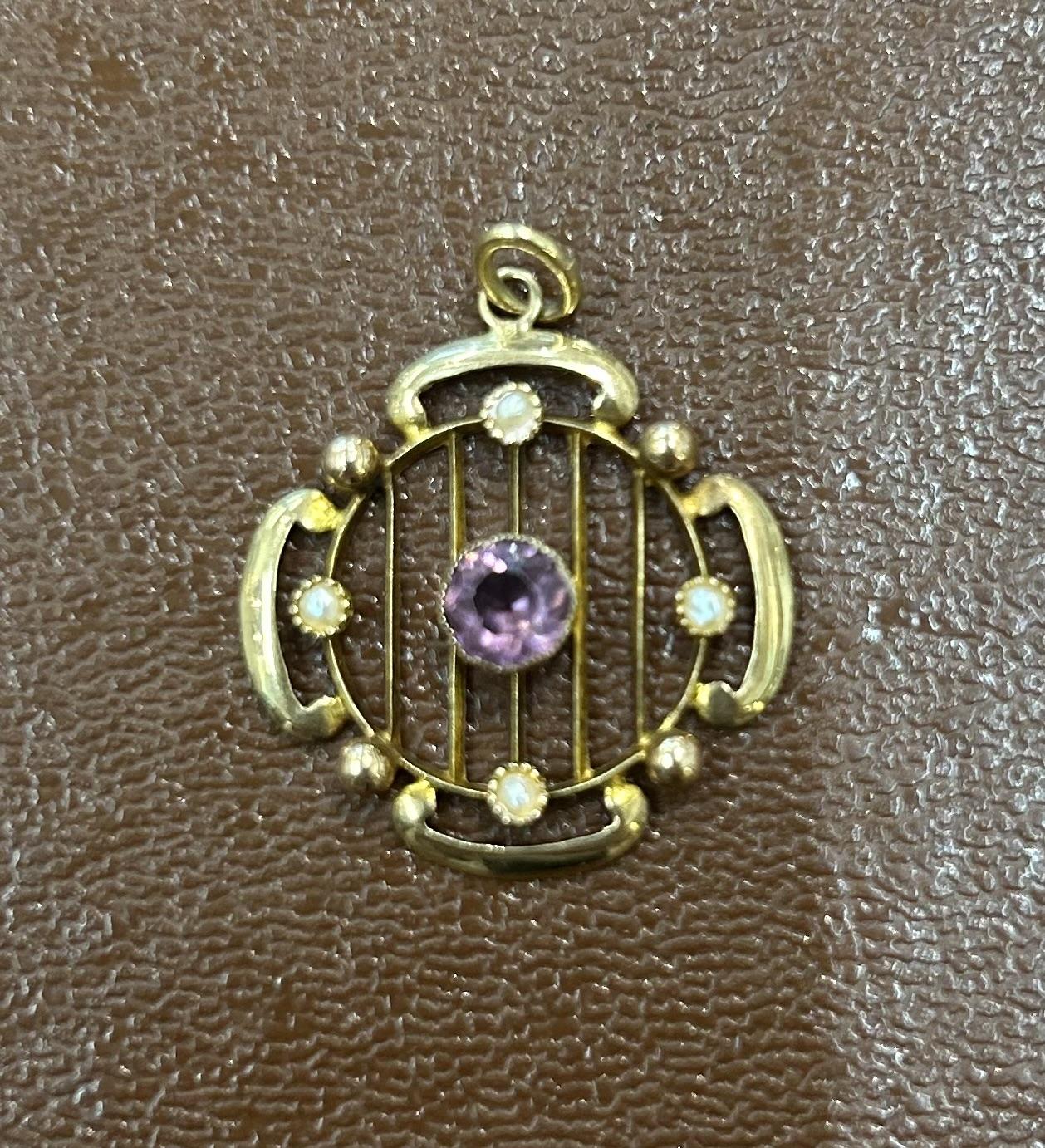 9ct Gold Almond Garnet Pendant (1 of 2)