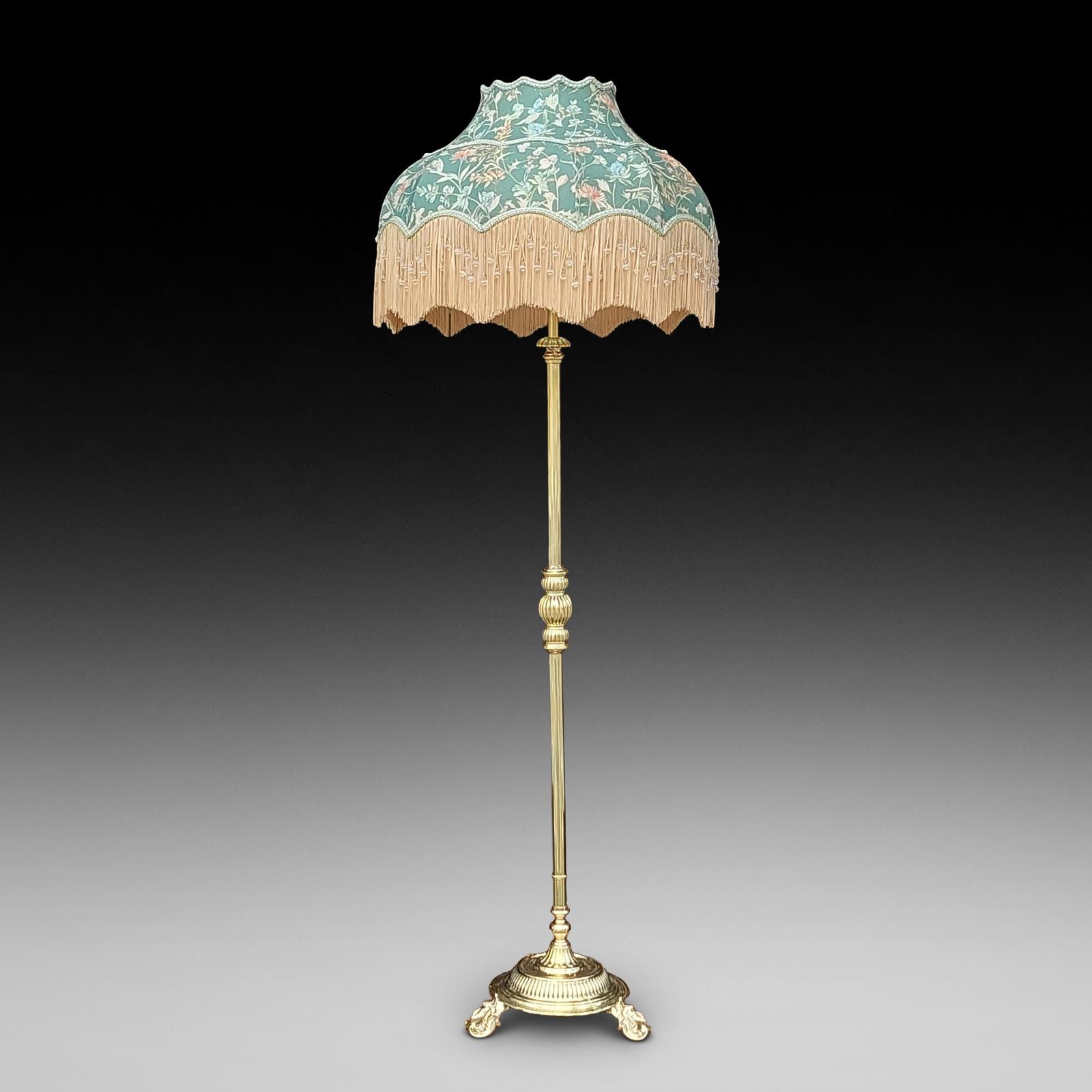 Victorian Adjustable Brass Oil Lamp Standard (1 of 10) Victorian Adjustable Brass Oil Lamp Standard (1 of 10)