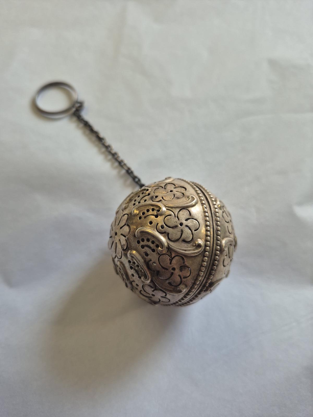 Antique Gorham 1904 Sterling Silver Tea Ball Difuser (1 of 3)