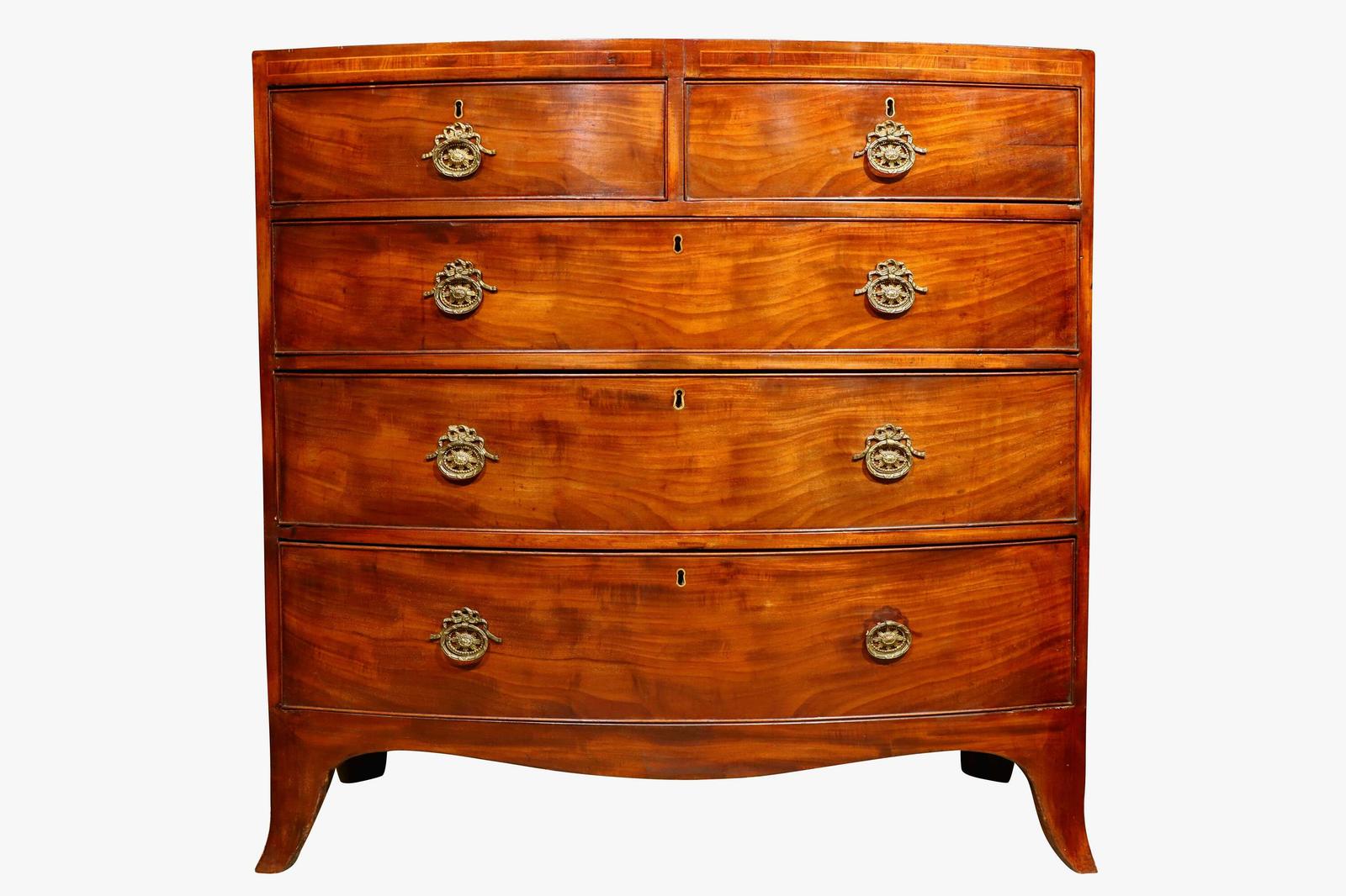 George IV Flame Mahogany Bow Front Chest of Drawers c.1825 (1 of 6) George IV Flame Mahogany Bow Front Chest of Drawers c.1825 (1 of 6)