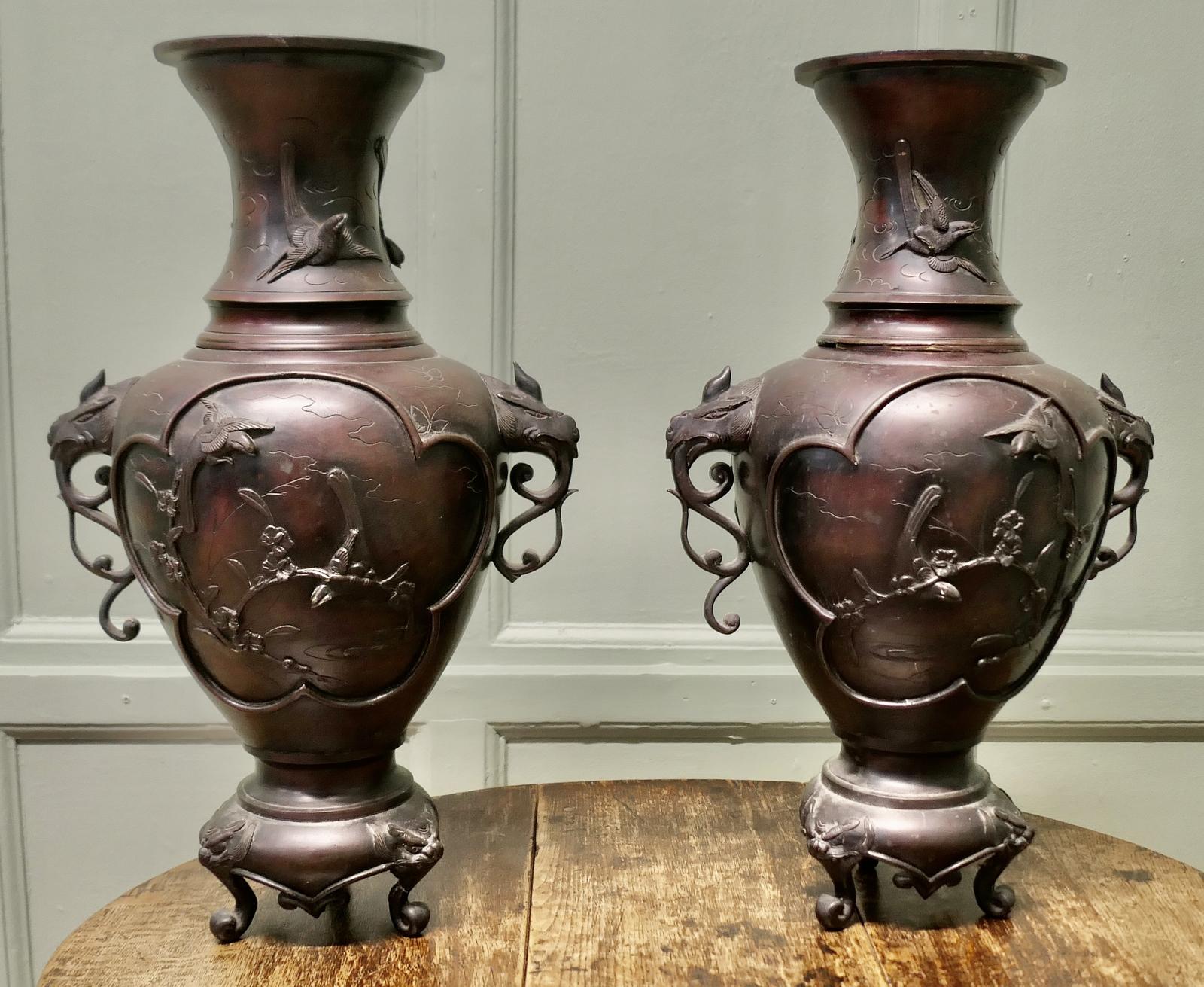 Pair of Large Japanese Bronze Vases - Meiji Period (1 of 8) Pair of Large Japanese Bronze Vases - Meiji Period (1 of 8)